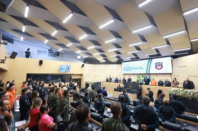  SESSÃO SOLENE EM HOMENAGEM AO GRUPO RESPONSAVEL PELO UFP -  FOTOS REGIS FALCAO ASCOM ALEPI (6).jpg