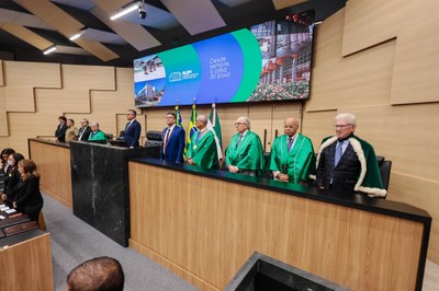 SESSÃO SOLENE TÍTULO DE CIDADANIA AO DR FERNANDO ANTÔNIO LUCCHESE - FOTOS THIAGO AMARAL ALEPI (2).jpg