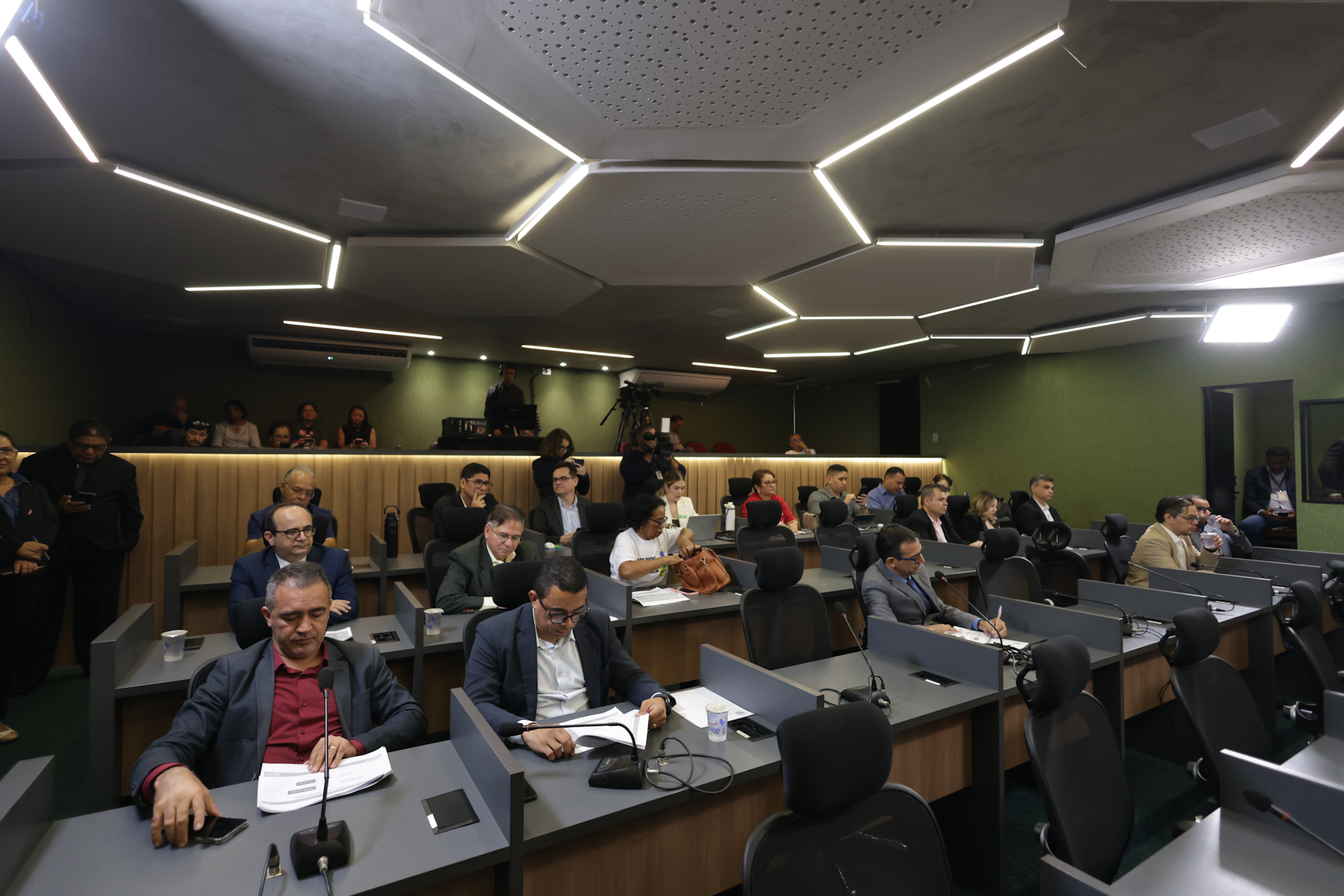 AUDIÊNCIA PÚBLICA SOBRE O 3° QUADRIMESTRE DE 2025 - FOTOS REGIS FALCÃO ASCOM ALEPI (20).jpg