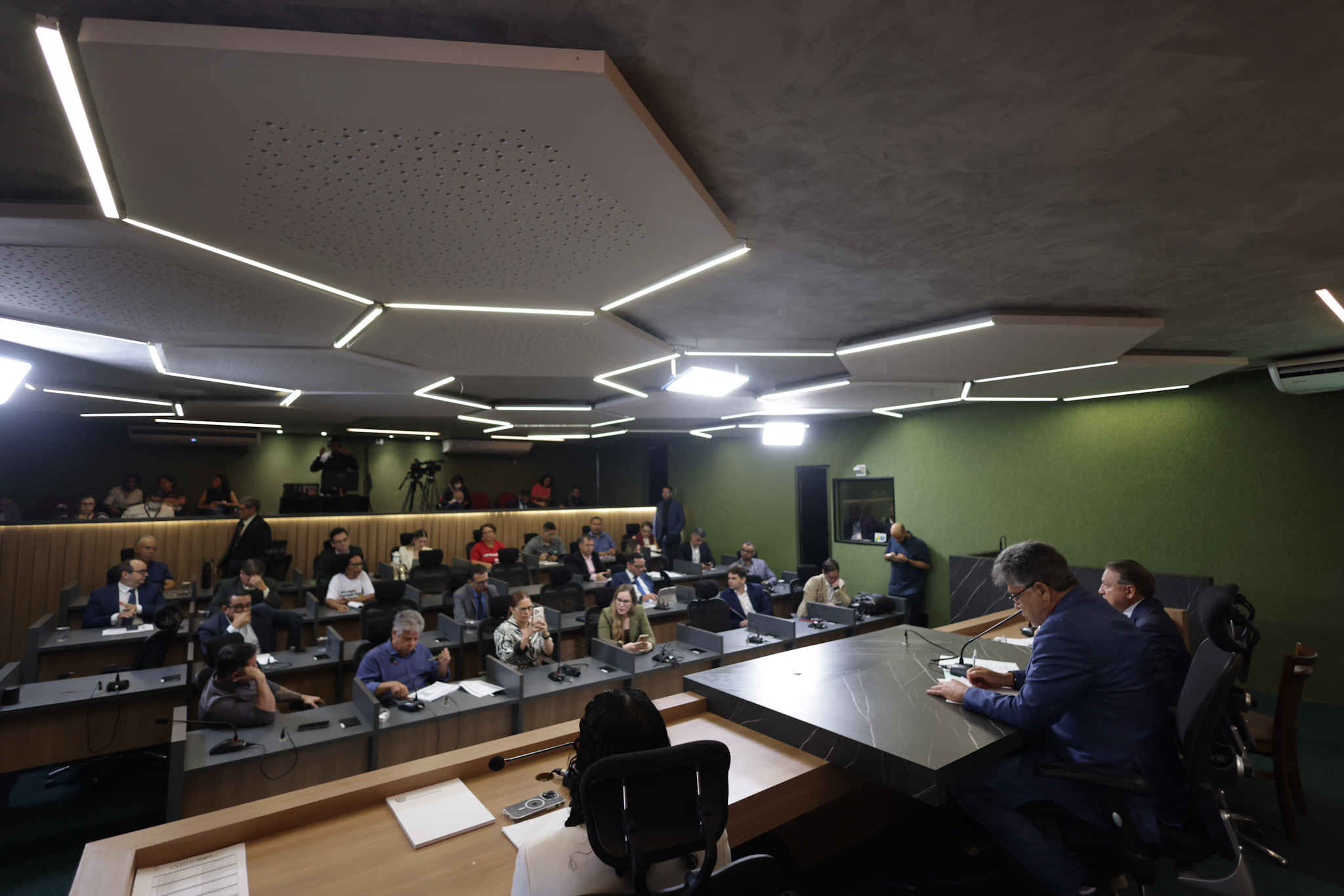 AUDIÊNCIA PÚBLICA SOBRE O 3° QUADRIMESTRE DE 2025 - FOTOS REGIS FALCÃO ASCOM ALEPI (3).jpg