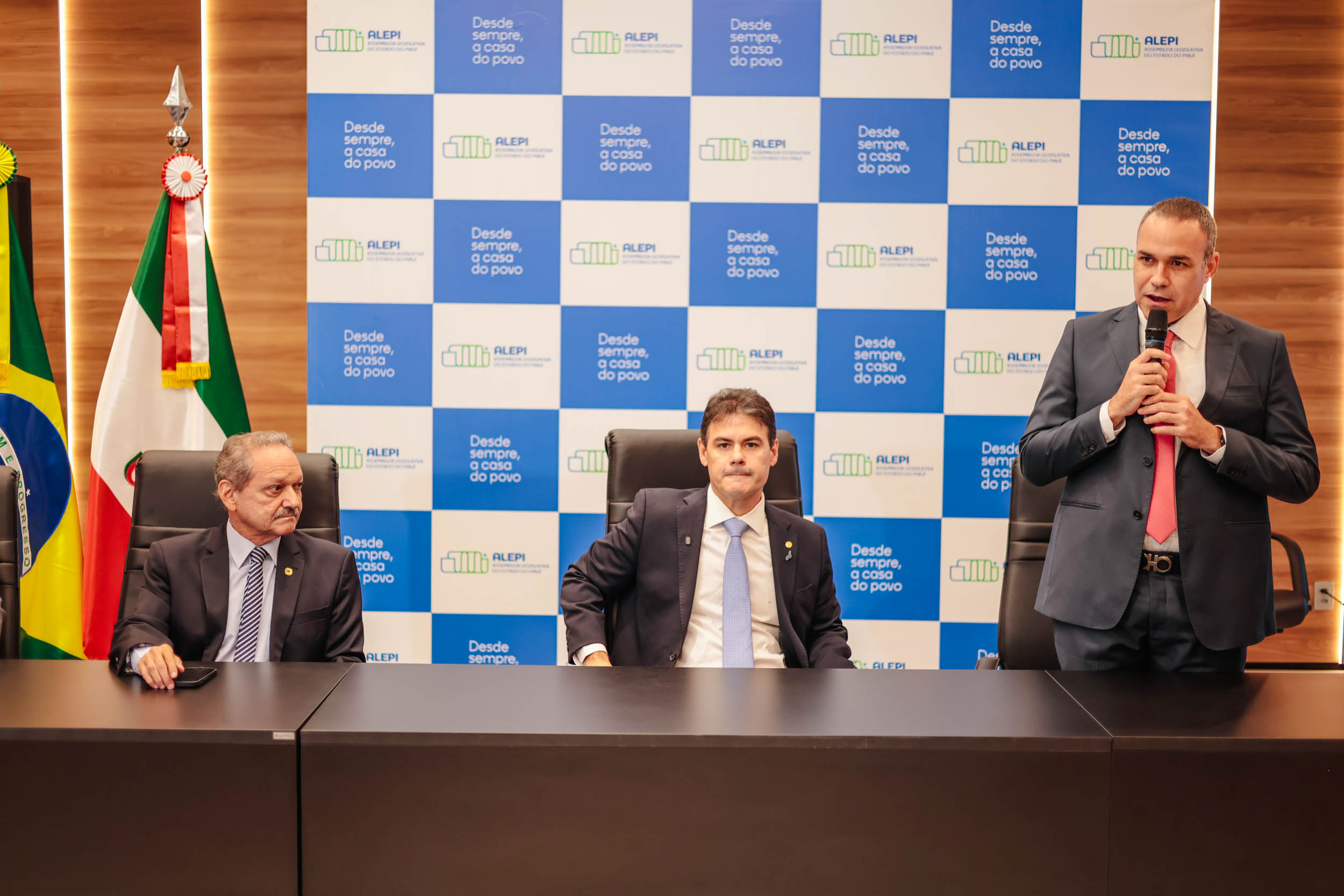 NOMEAÇÃO DA 3 TURMA DO CONCURSO DE 2023 FOTOS THIAGO AMARAL ALEPI (8).jpg