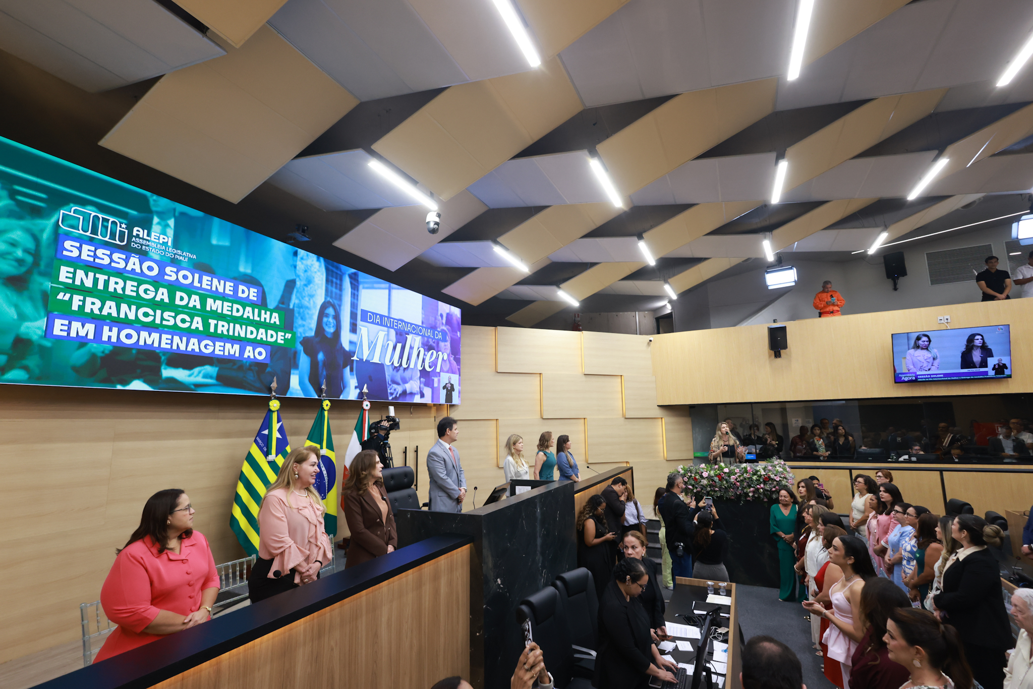  SESSÃO SOLENE EM HOMENAGEM AO DIA INTERNACIONAL DA MULHER E ENTREGA DA MEDALHA FRANCISCA TRINDADE FOTOS REGIS FALCÃO ASCOM ALEPI (11).jpg
