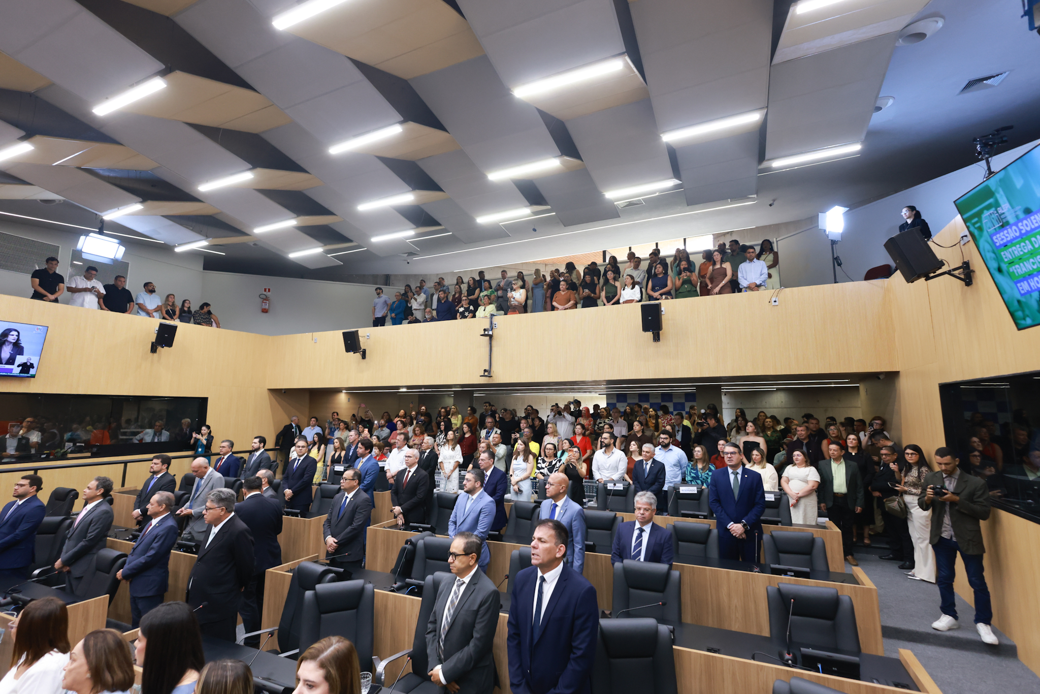  SESSÃO SOLENE EM HOMENAGEM AO DIA INTERNACIONAL DA MULHER E ENTREGA DA MEDALHA FRANCISCA TRINDADE FOTOS REGIS FALCÃO ASCOM ALEPI (12).jpg