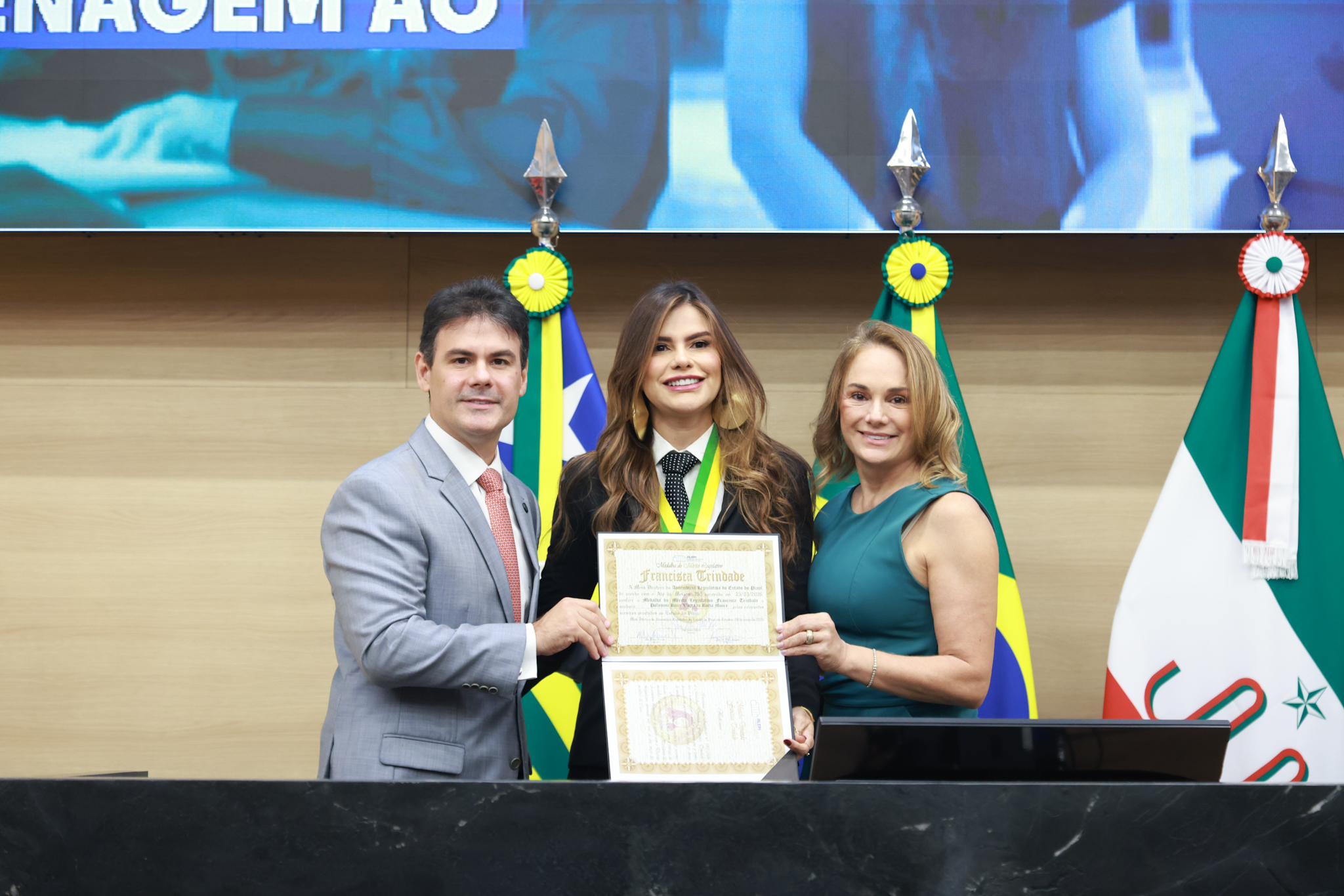  SESSÃO SOLENE EM HOMENAGEM AO DIA INTERNACIONAL DA MULHER E ENTREGA DA MEDALHA FRANCISCA TRINDADE FOTOS REGIS FALCÃO ASCOM ALEPI (24).jpg