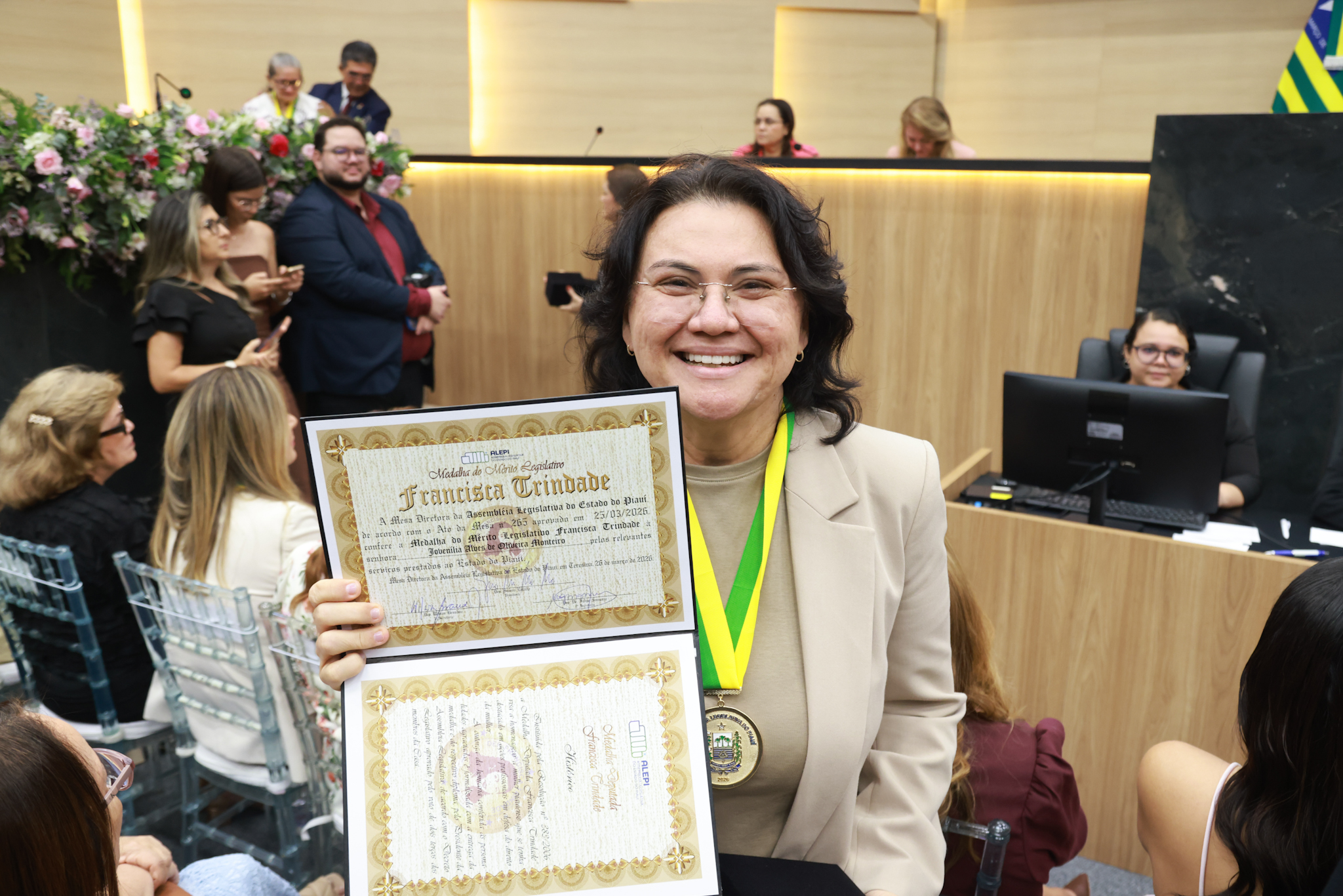 SESSÃO SOLENE EM HOMENAGEM AO DIA INTERNACIONAL DA MULHER E ENTREGA DA MEDALHA FRANCISCA TRINDADE FOTOS REGIS FALCÃO ASCOM ALEPI (33).jpg