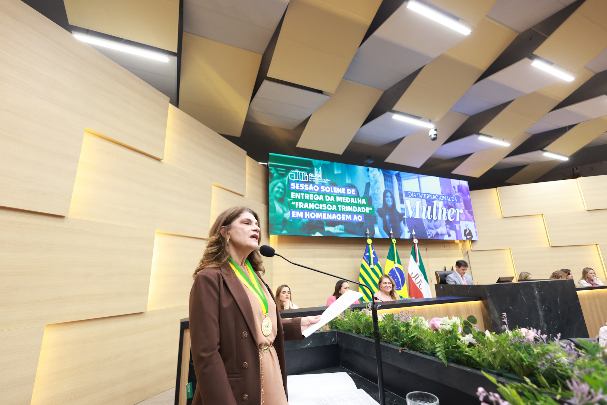  SESSÃO SOLENE EM HOMENAGEM AO DIA INTERNACIONAL DA MULHER E ENTREGA DA MEDALHA FRANCISCA TRINDADE FOTOS REGIS FALCÃO ASCOM ALEPI (70).jpg