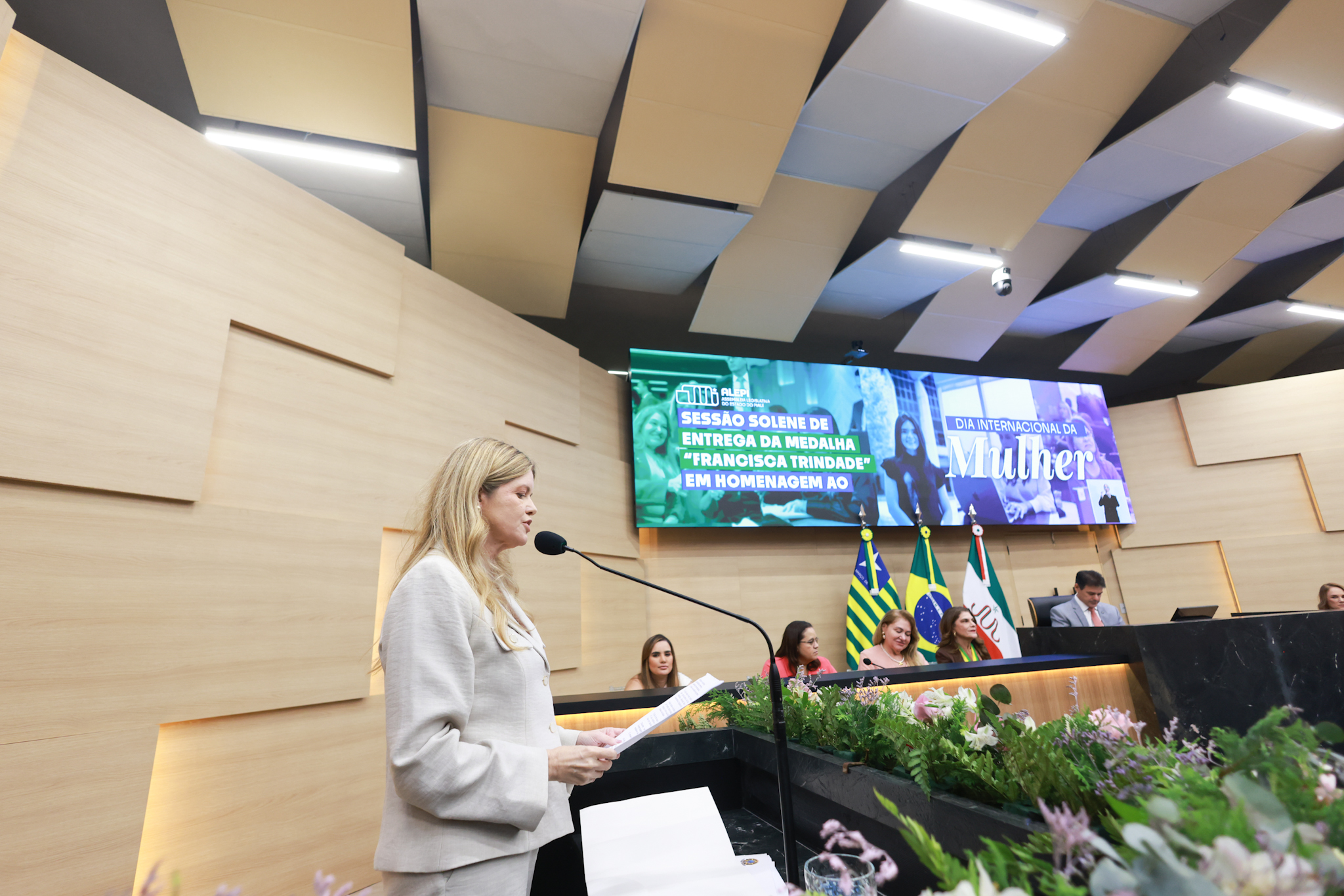  SESSÃO SOLENE EM HOMENAGEM AO DIA INTERNACIONAL DA MULHER E ENTREGA DA MEDALHA FRANCISCA TRINDADE FOTOS REGIS FALCÃO ASCOM ALEPI (72).jpg