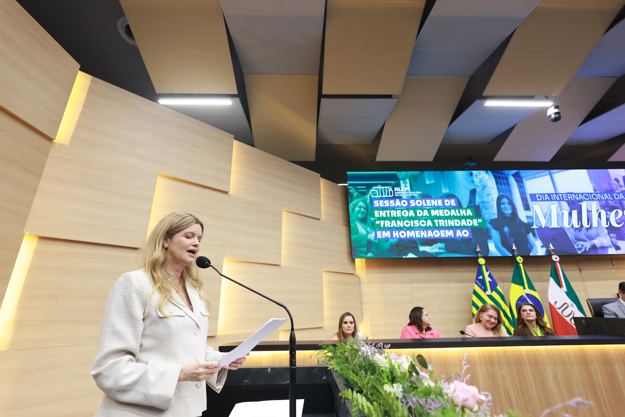  SESSÃO SOLENE EM HOMENAGEM AO DIA INTERNACIONAL DA MULHER E ENTREGA DA MEDALHA FRANCISCA TRINDADE FOTOS REGIS FALCÃO ASCOM ALEPI (73).jpg