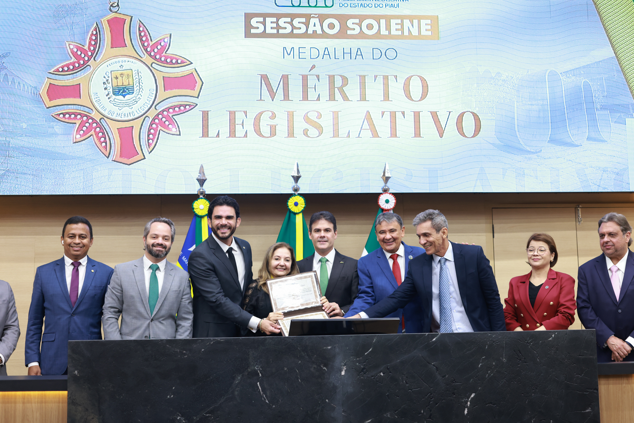 SESSÃO SOLENE MEDALHA DO MÉRITO LEGISLATIVO PARA MIN LIANA CHAIB - FOTOS REGIS FALCÃO ASCOM ALEPI (16).jpg