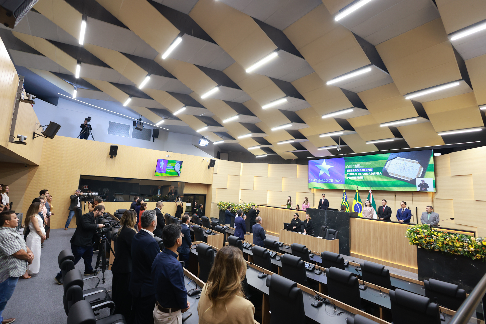 SESSÃO SOLENE TÍTULO DE CIDADANIA  À SRA DANIELE AMORIM AITA - FOTOS REGIS FALCÃO ASCOM ALEPI (1).jpg