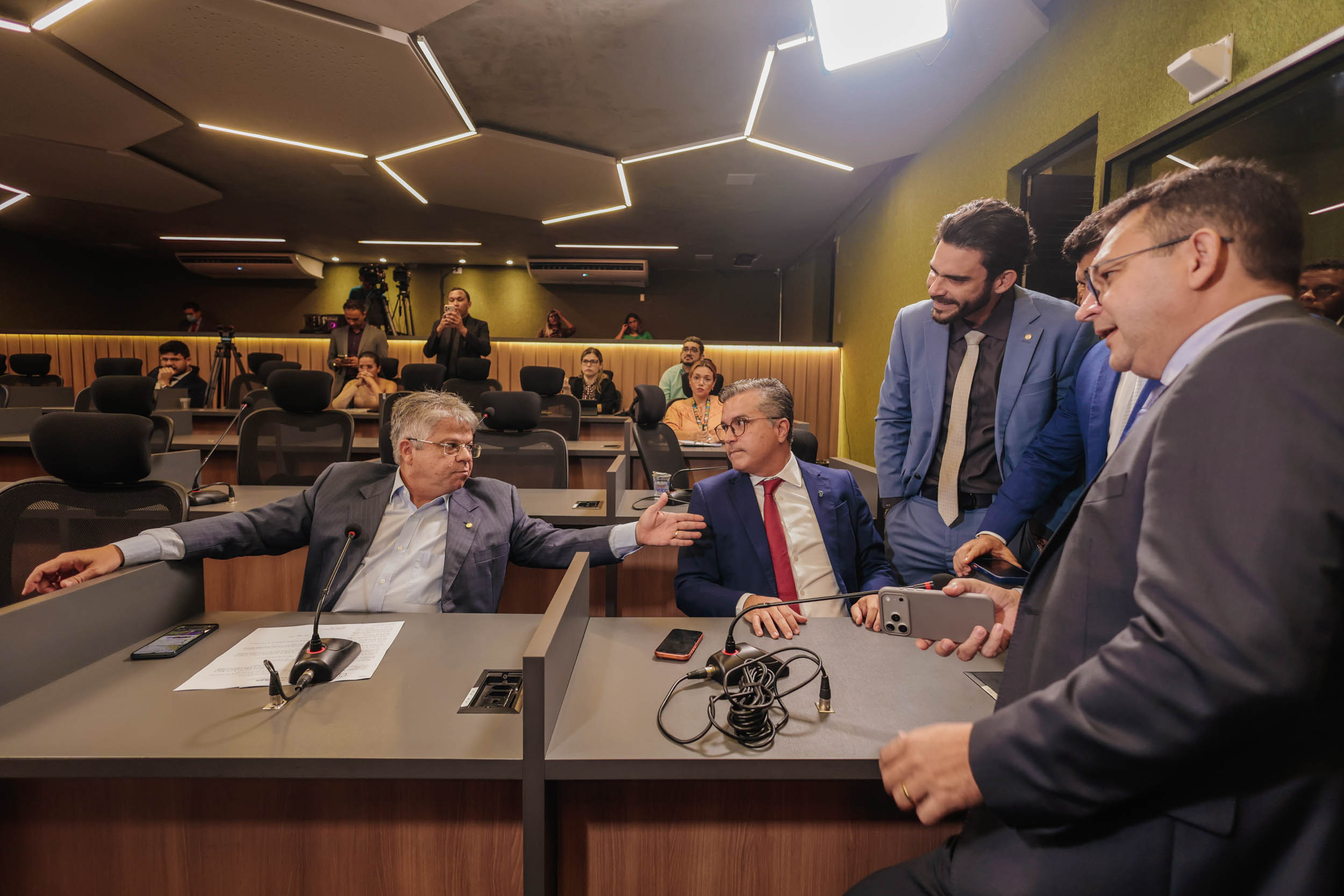 COMISSÃO DE CONSTITUIÇÃO E JUSTIÇA (14).jpg