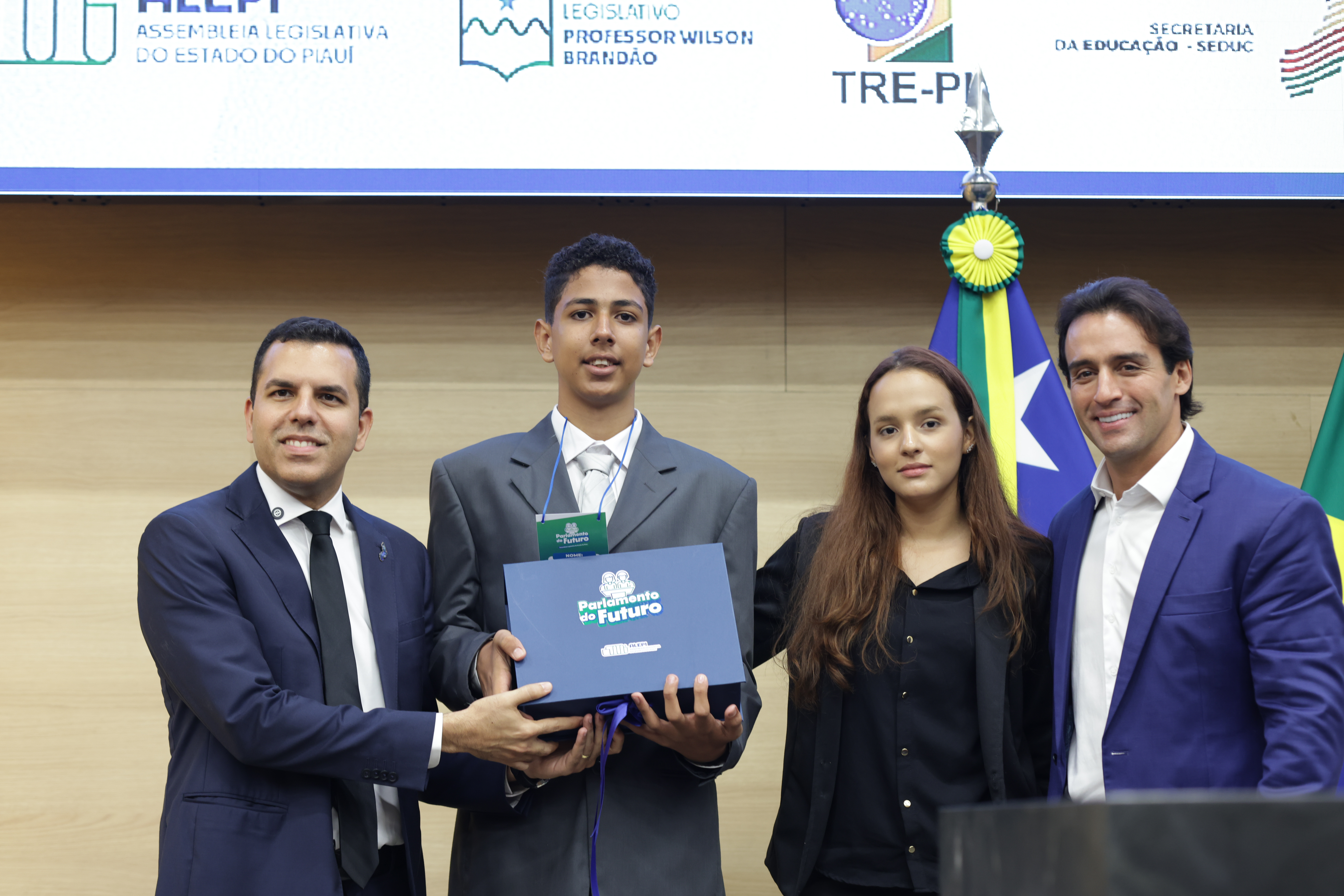 POSSE PARLAMENTO DO FUTURO - FOTOS REGIS FALCÃO ASCOM ALEPI  (18).jpg