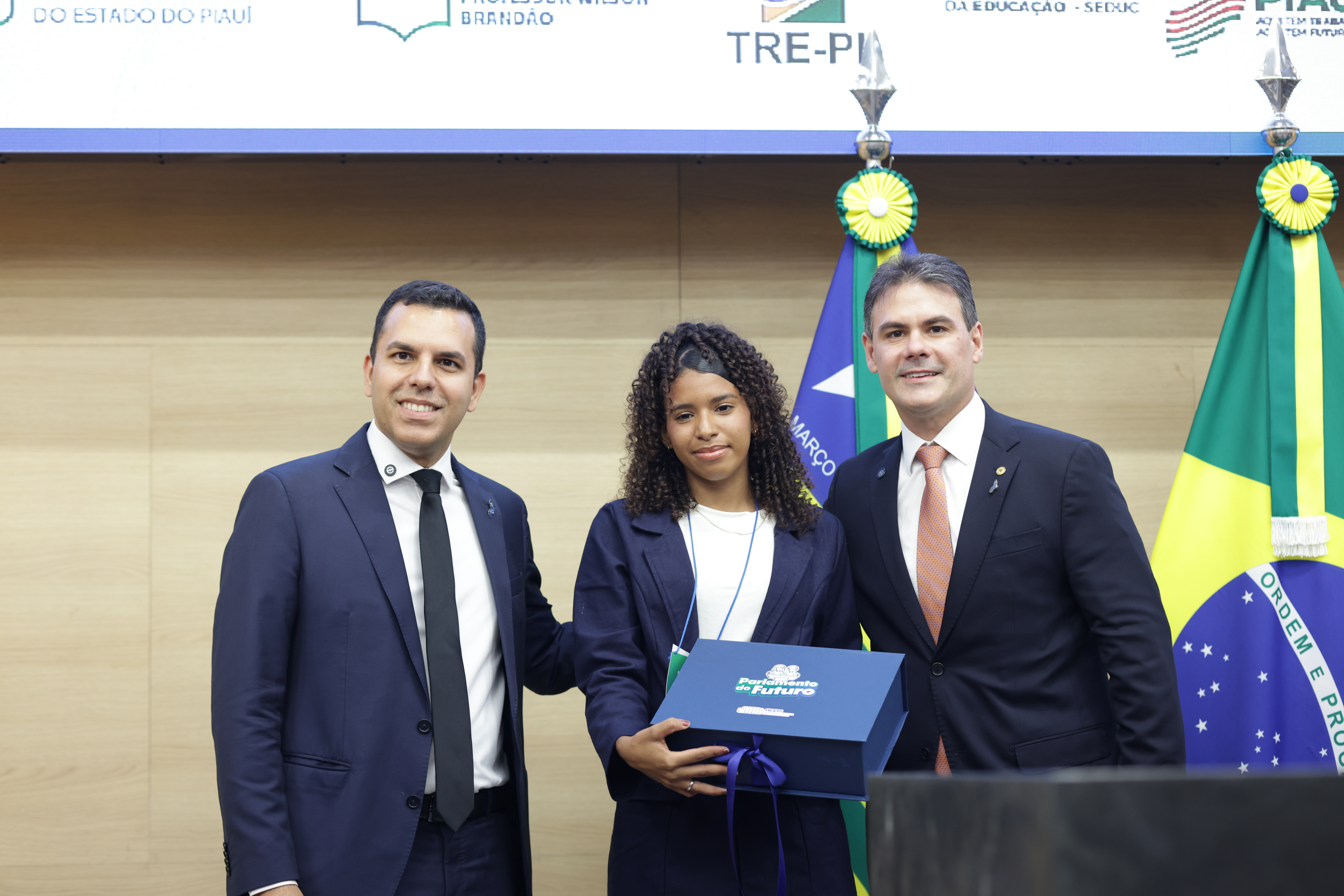 POSSE PARLAMENTO DO FUTURO - FOTOS REGIS FALCÃO ASCOM ALEPI  (21).jpg