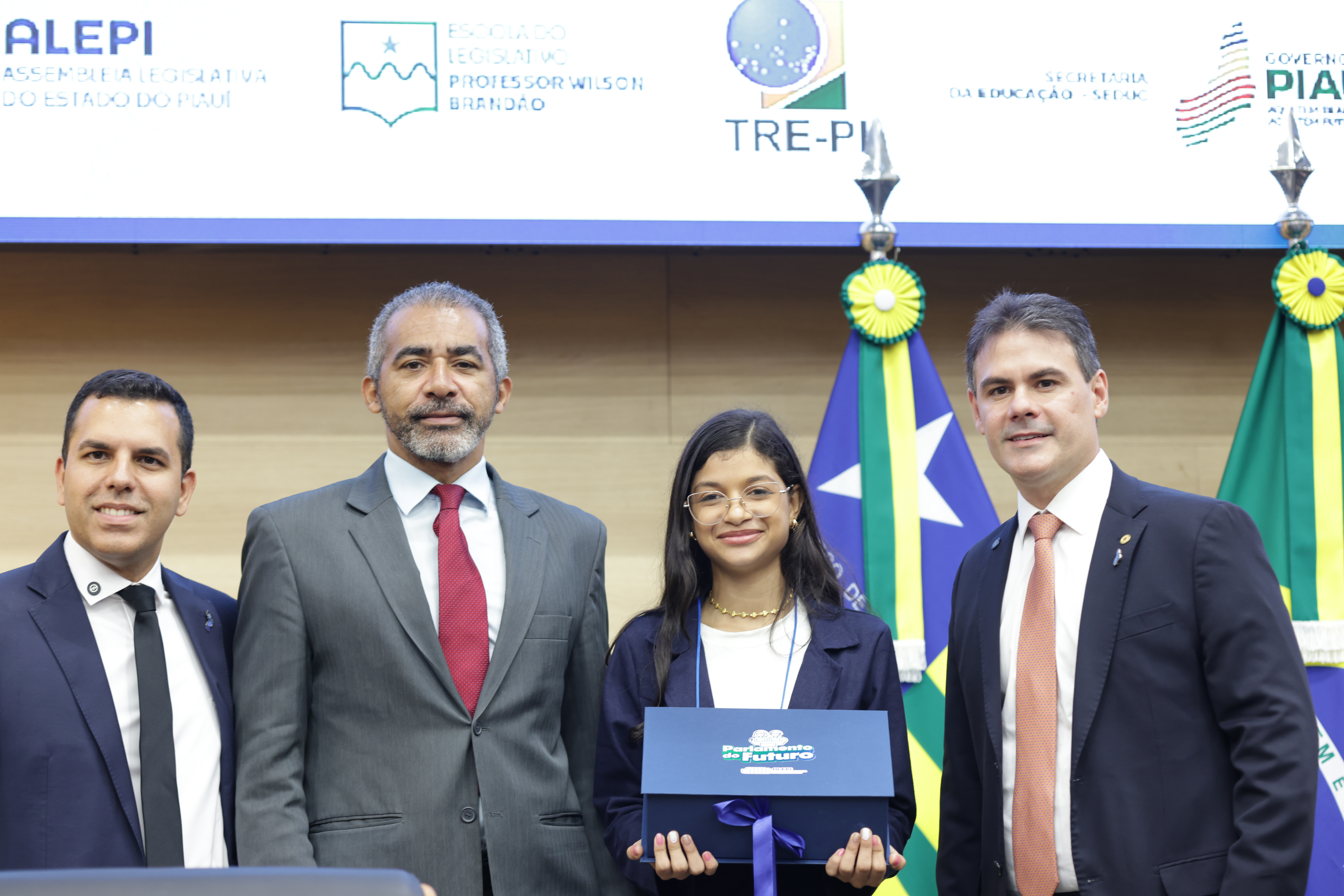 POSSE PARLAMENTO DO FUTURO - FOTOS REGIS FALCÃO ASCOM ALEPI  (27).jpg