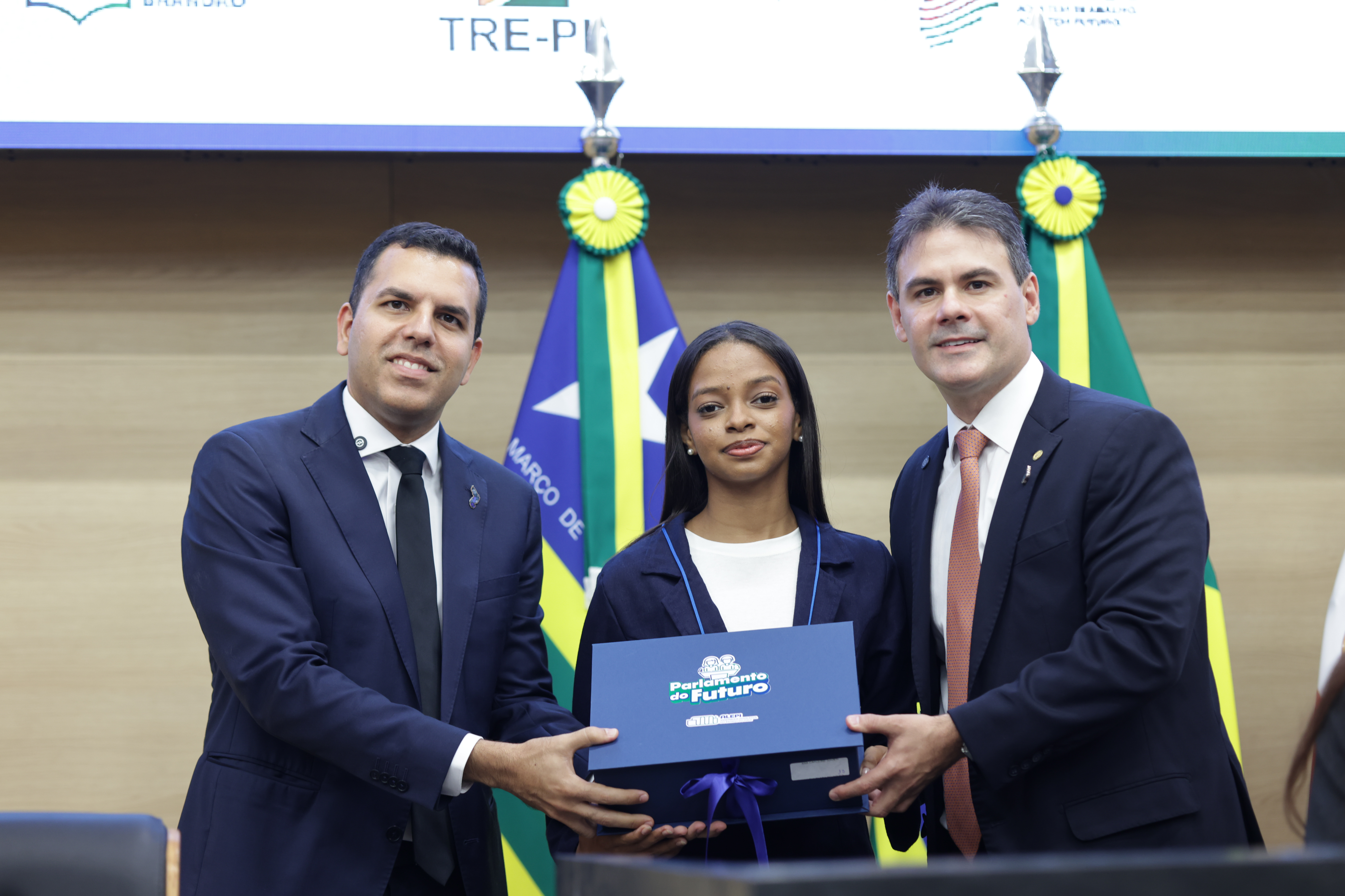 POSSE PARLAMENTO DO FUTURO - FOTOS REGIS FALCÃO ASCOM ALEPI  (37).jpg