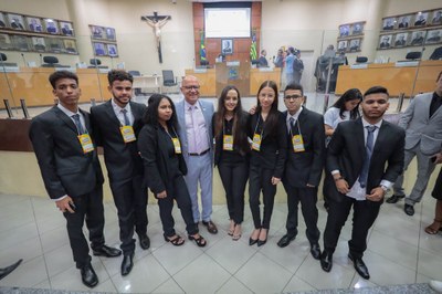 PARLAMENTO DO FUTURO DIPLOMAÇAO E FOTO OFICIAL.jpg
