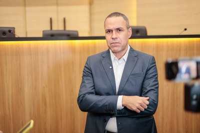 THIAGO PARENTE DIRETOR DE RH (3).jpg