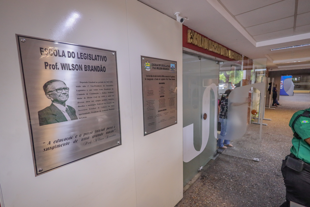 escola do legislativo (1).JPG