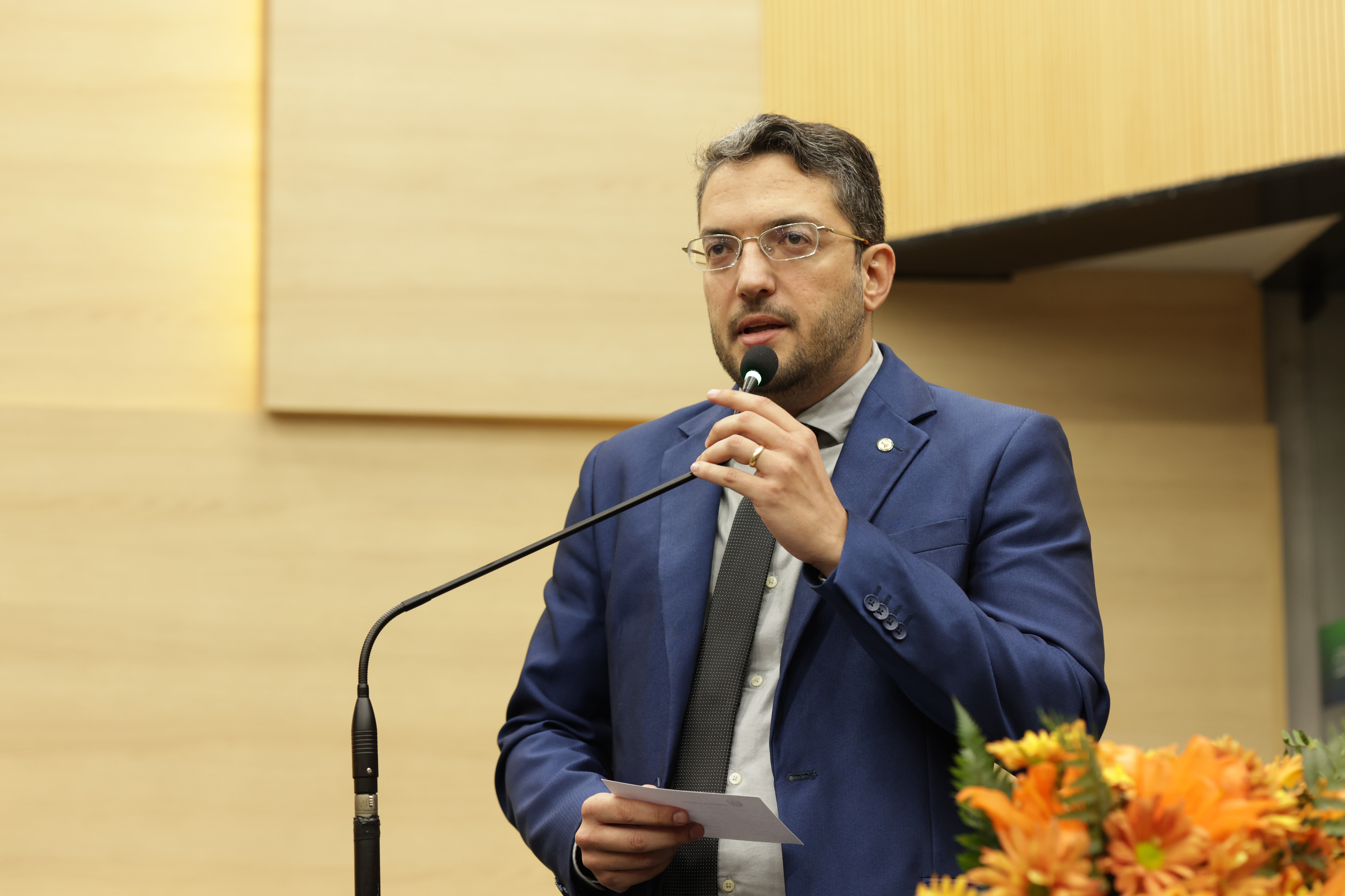 Aldo Gil critica falta de ação do governo no combate à seca em retorno à Alepi