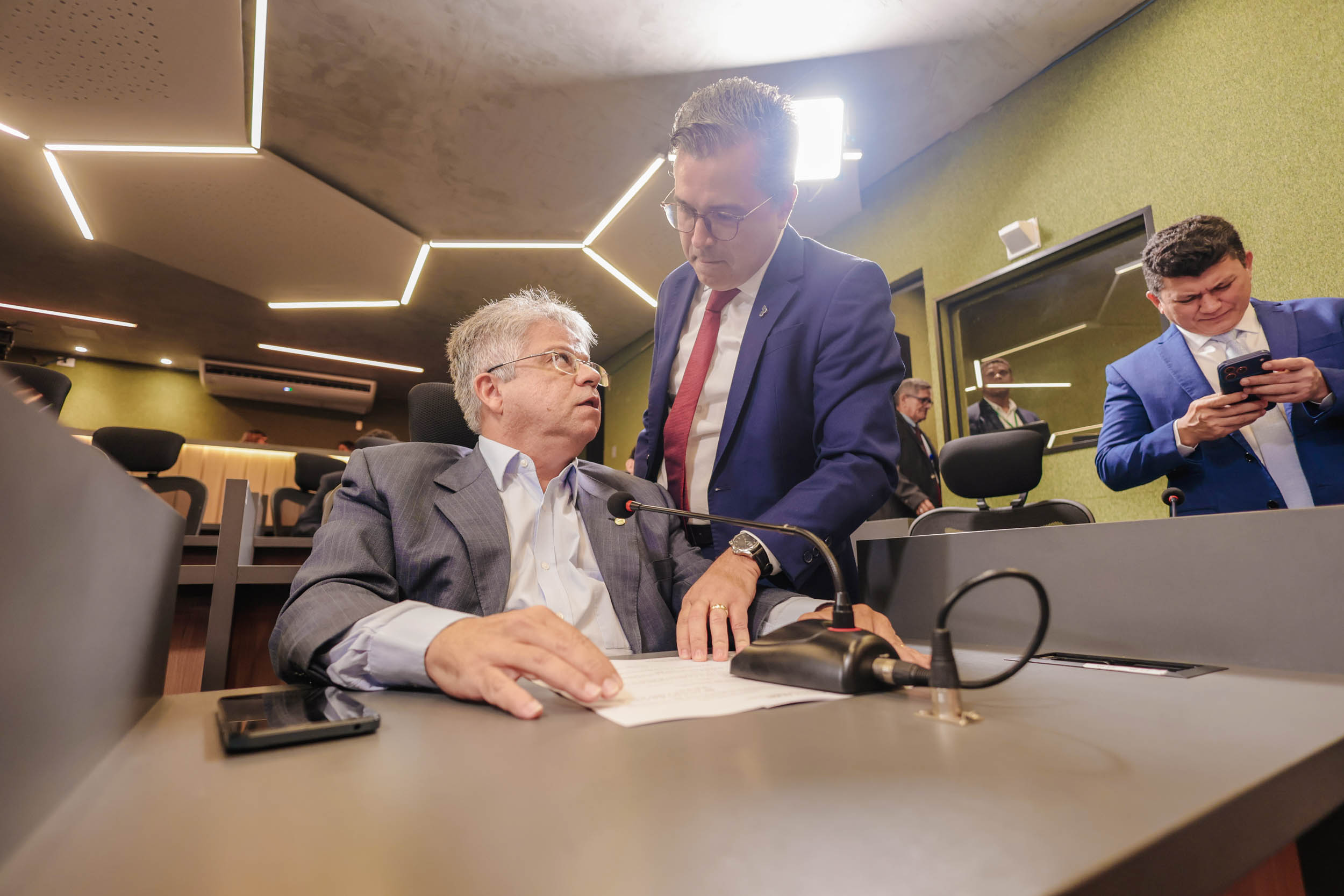 Alepi aprova audiência pública para debater isenção de ICMS na energia solar