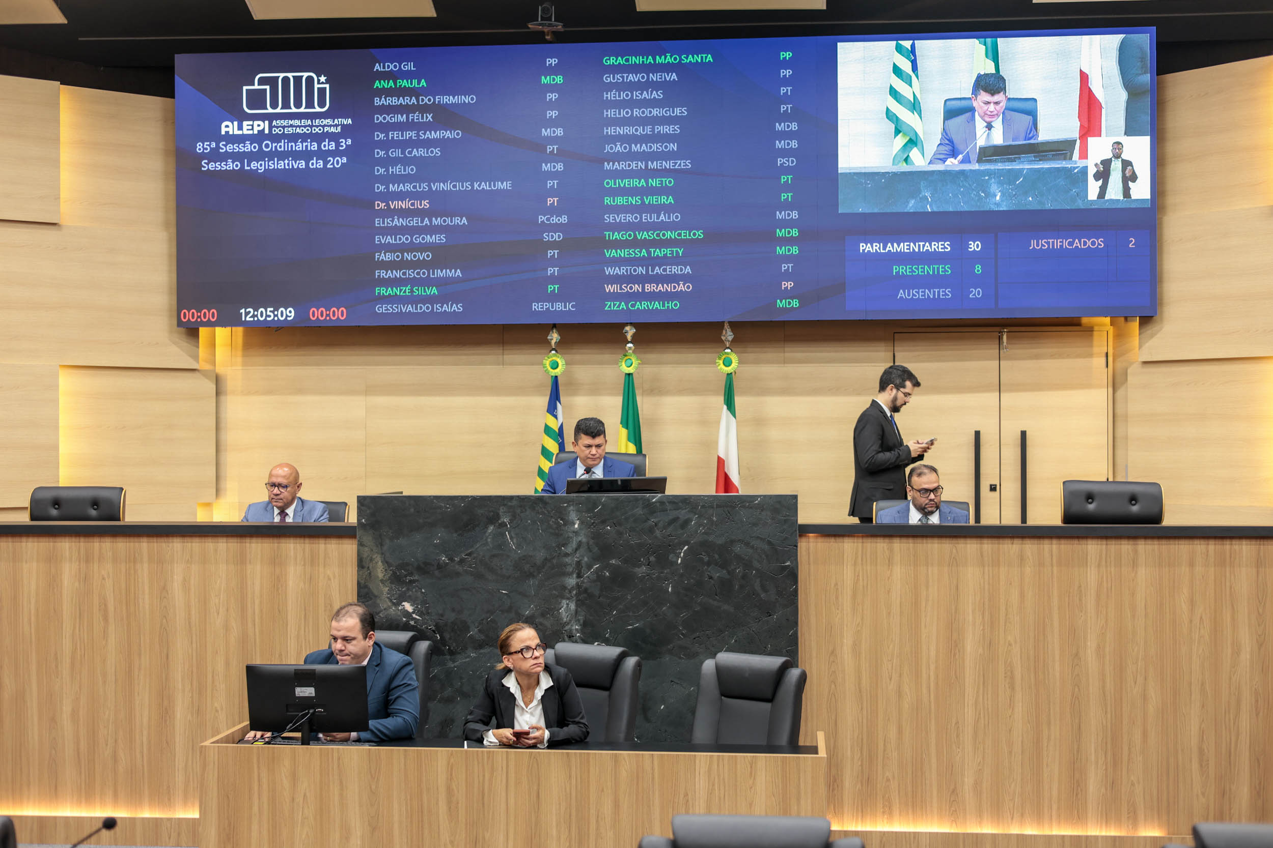 Ana Paula quer terminal rodoviário em Bertolínia