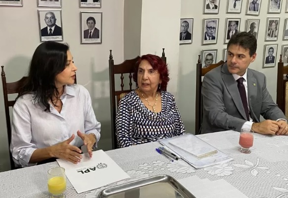 Assembleia firma parceria com a  Academia Piauiense de Letras