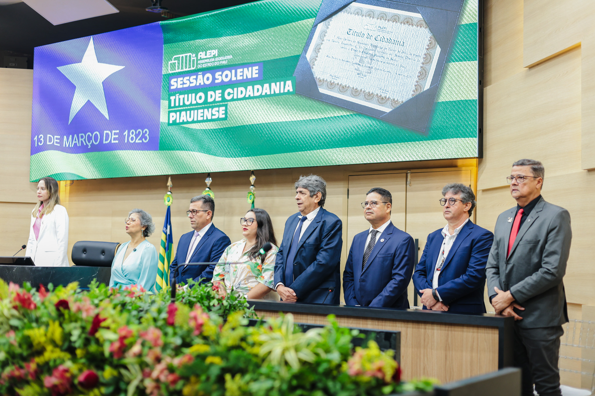 Assembleia Legislativa do Piauí homenageou personalidades acadêmicas e sociais
