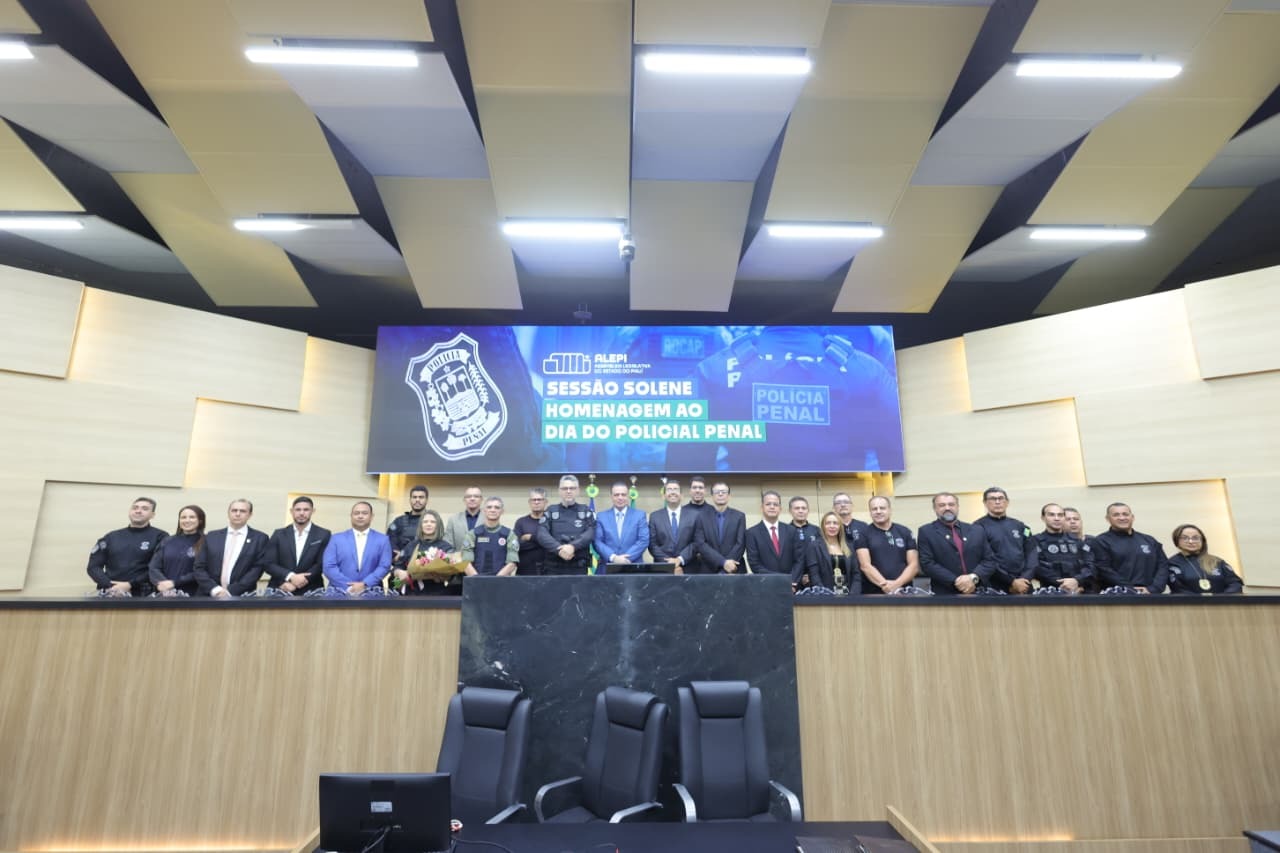 Assembleia Legislativa do Piauí homenageia policiais penais em solenidade