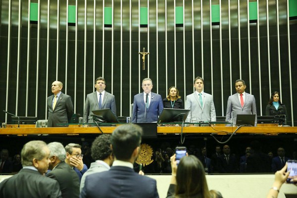 Câmara dos Deputados celebra 190 anos da Alepi em sessão solene