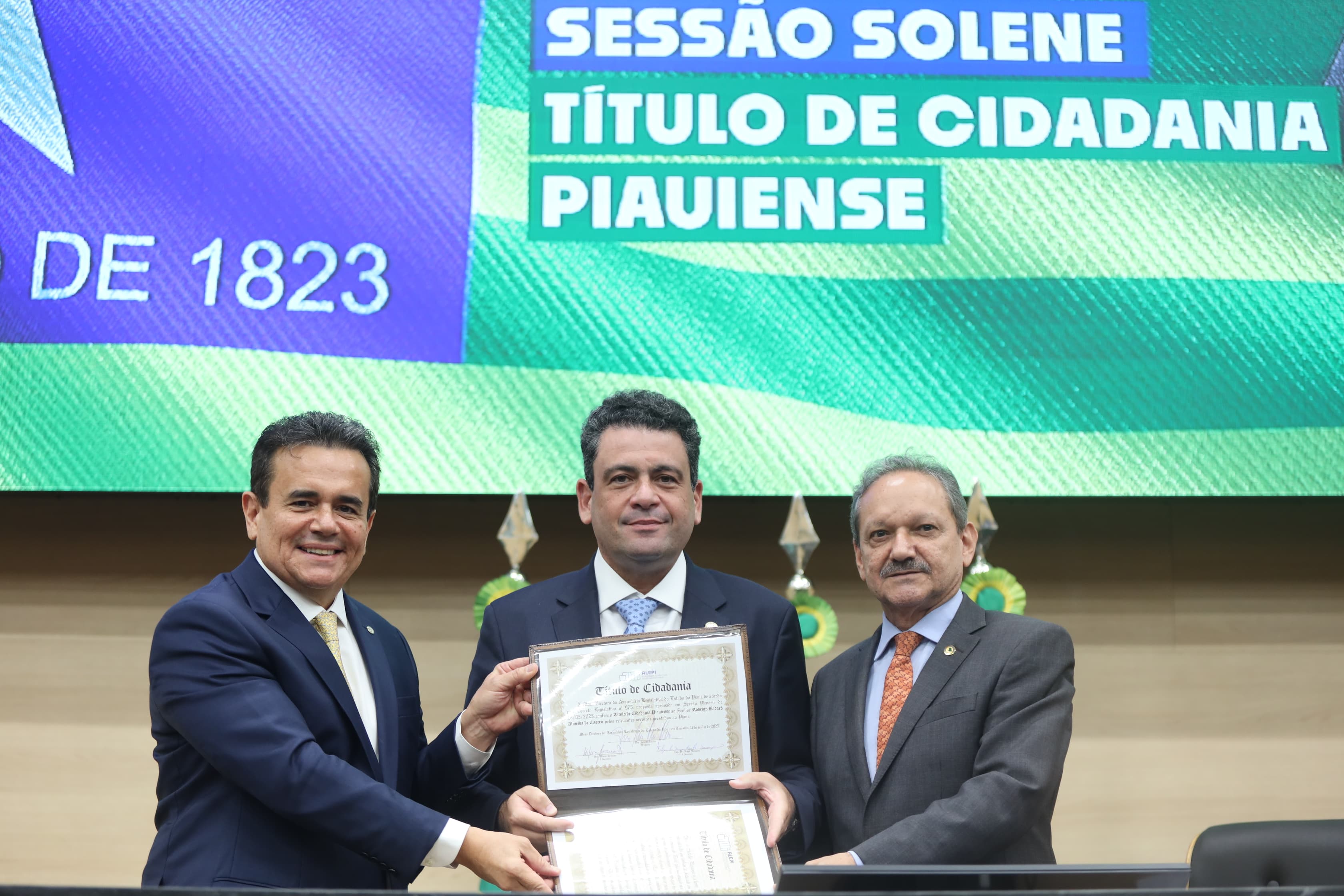 Conselheiro do CNJ recebe título de cidadania piauiense 