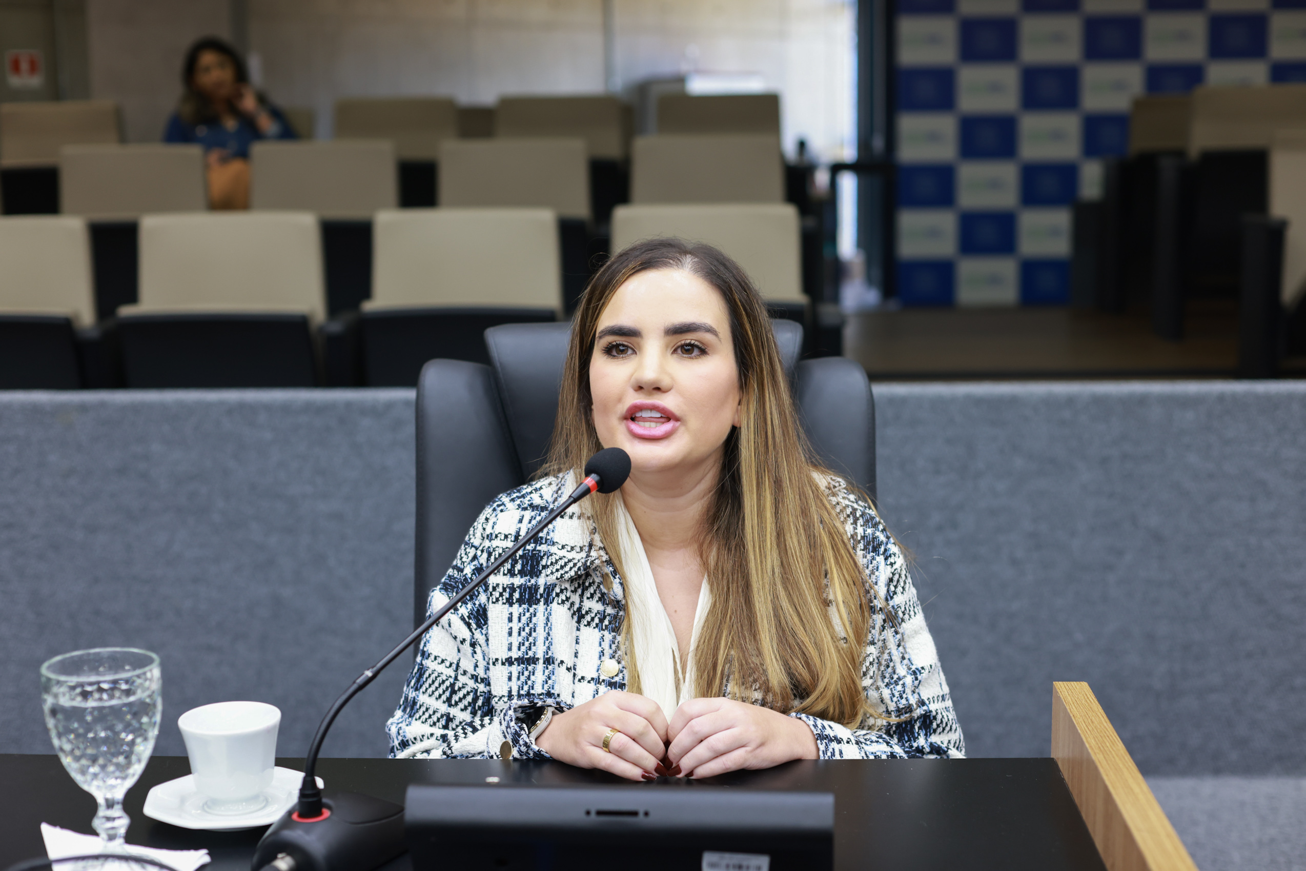 Deputada cobra renovação do título de interesse social do povoado Salobro em Teresina