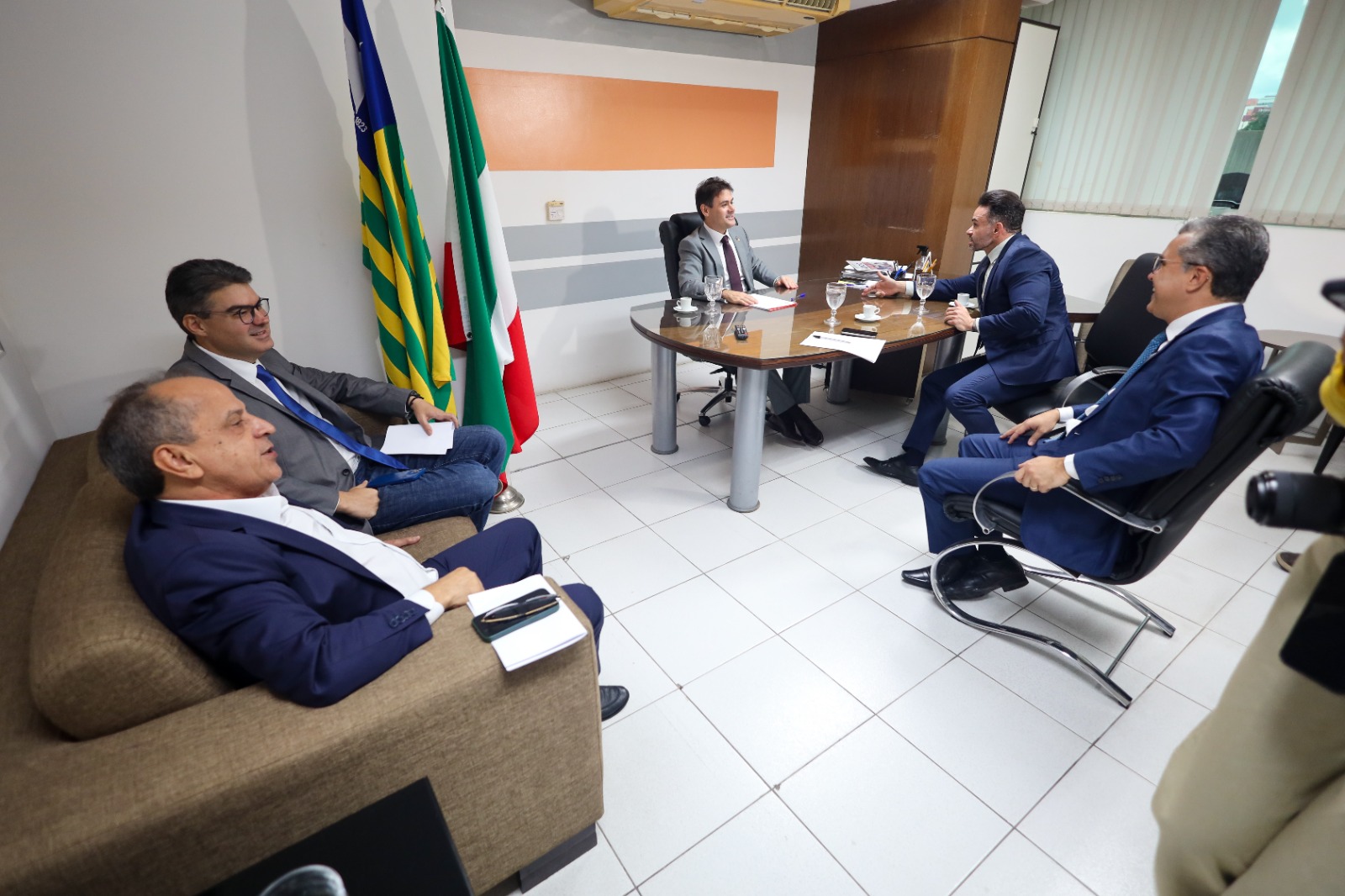 Deputados alinham pauta em reunião de líderes 