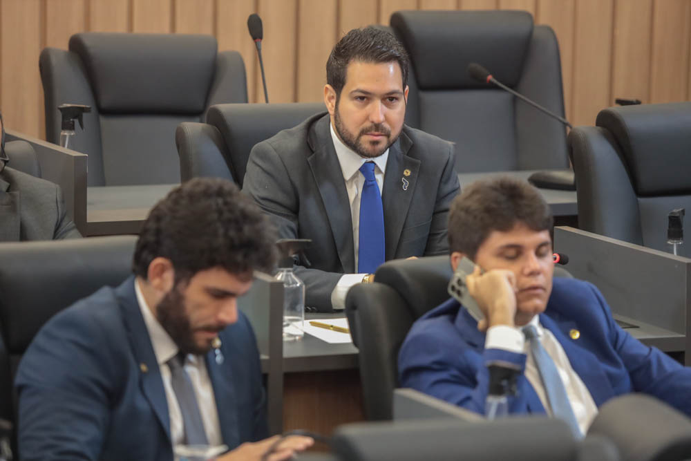 Deputados aprovam voto de pesar pelo falecimento do ortopedista Osvaldo Gomes