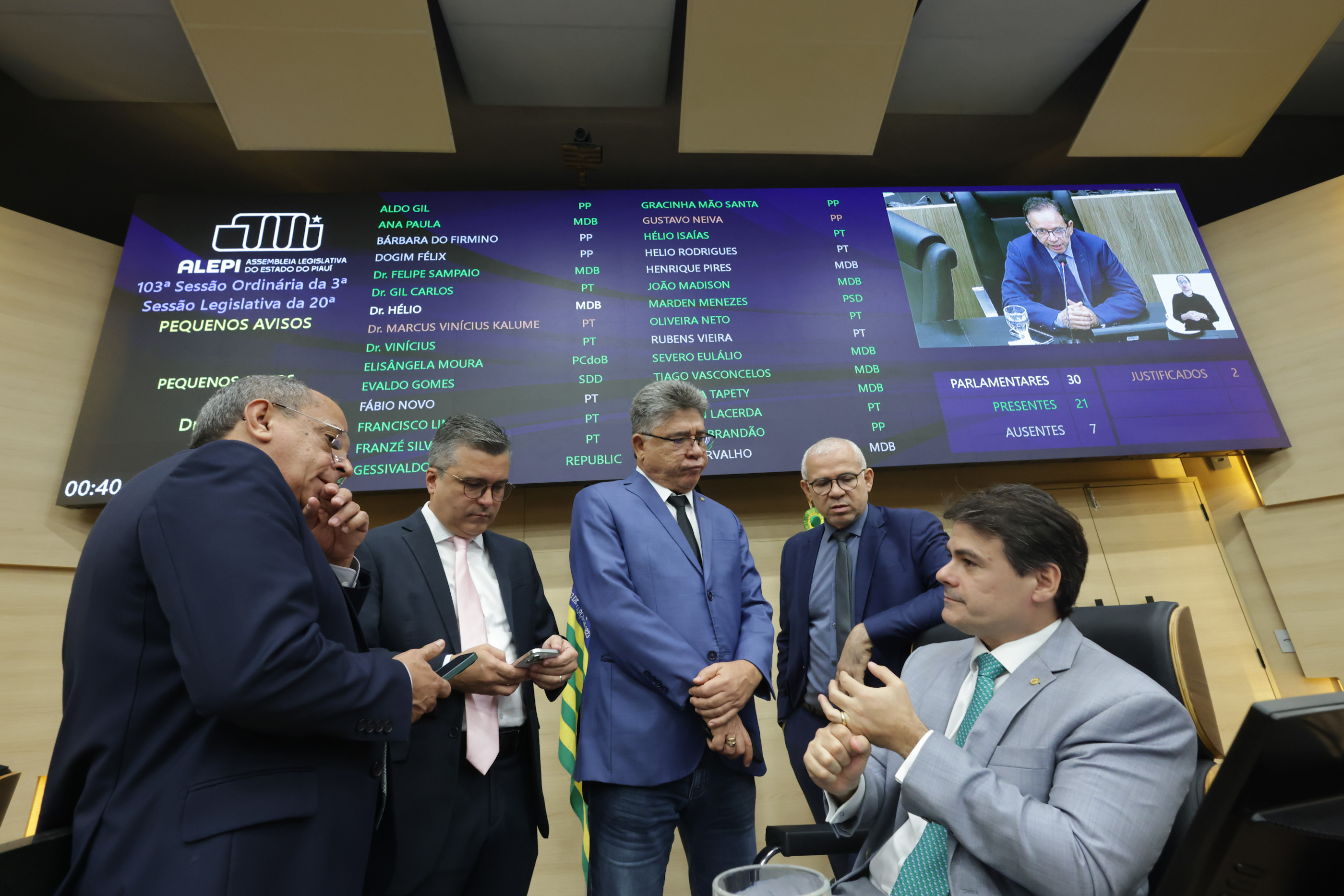 Deputados cobram ação da Águas de Teresina sobre abastecimento