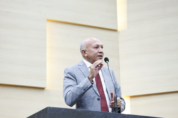 Deputados cobram Águas do Piauí  resolução para a falta de água nos municípios do Piauí