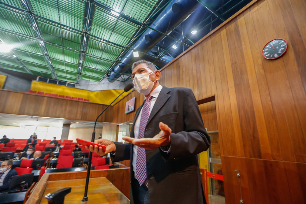 Deputados comentam pagamento de bônus aos acionistas da Petrobras 