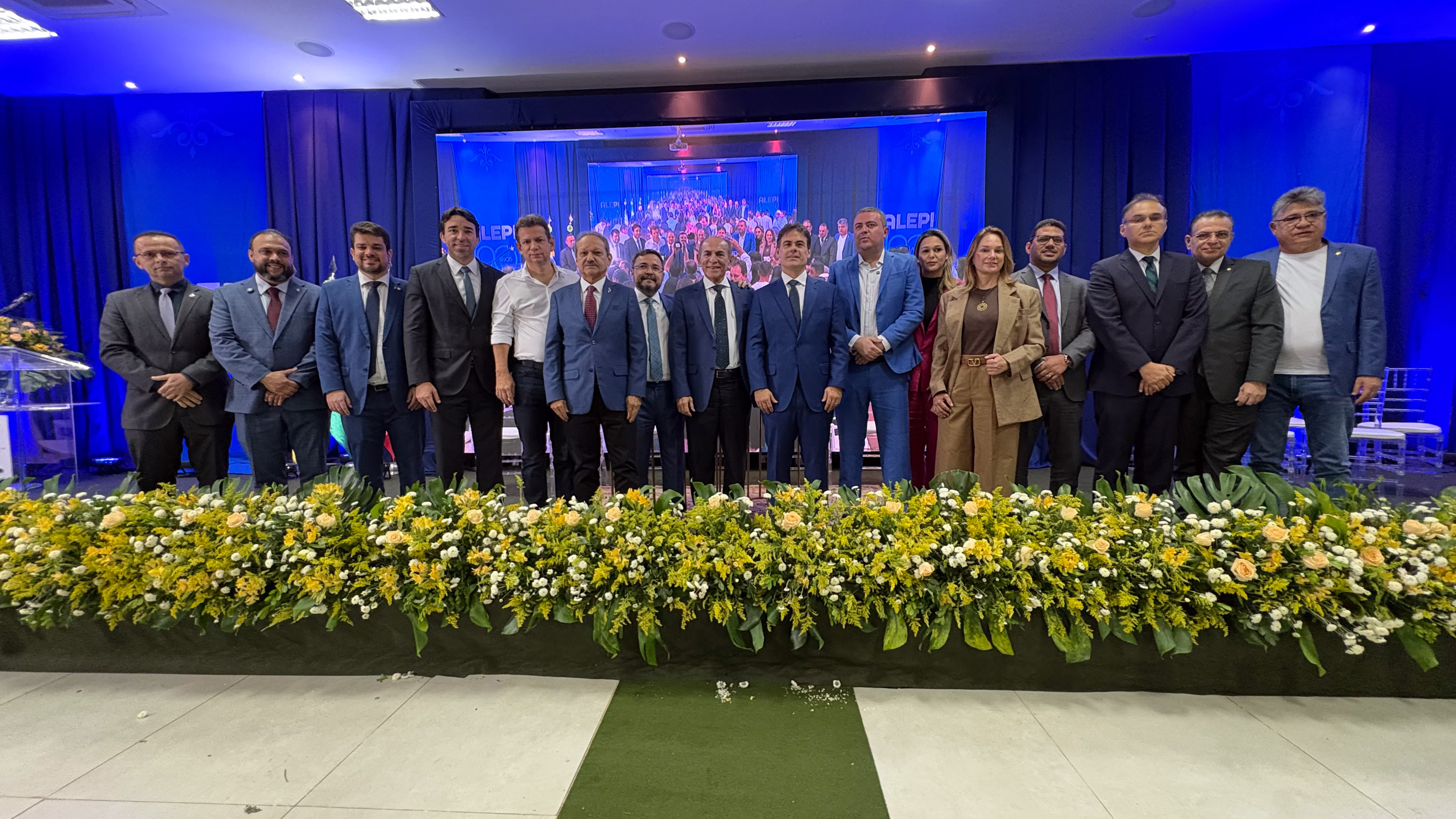 Deputados instalam sede do Legislativo em Bom Jesus