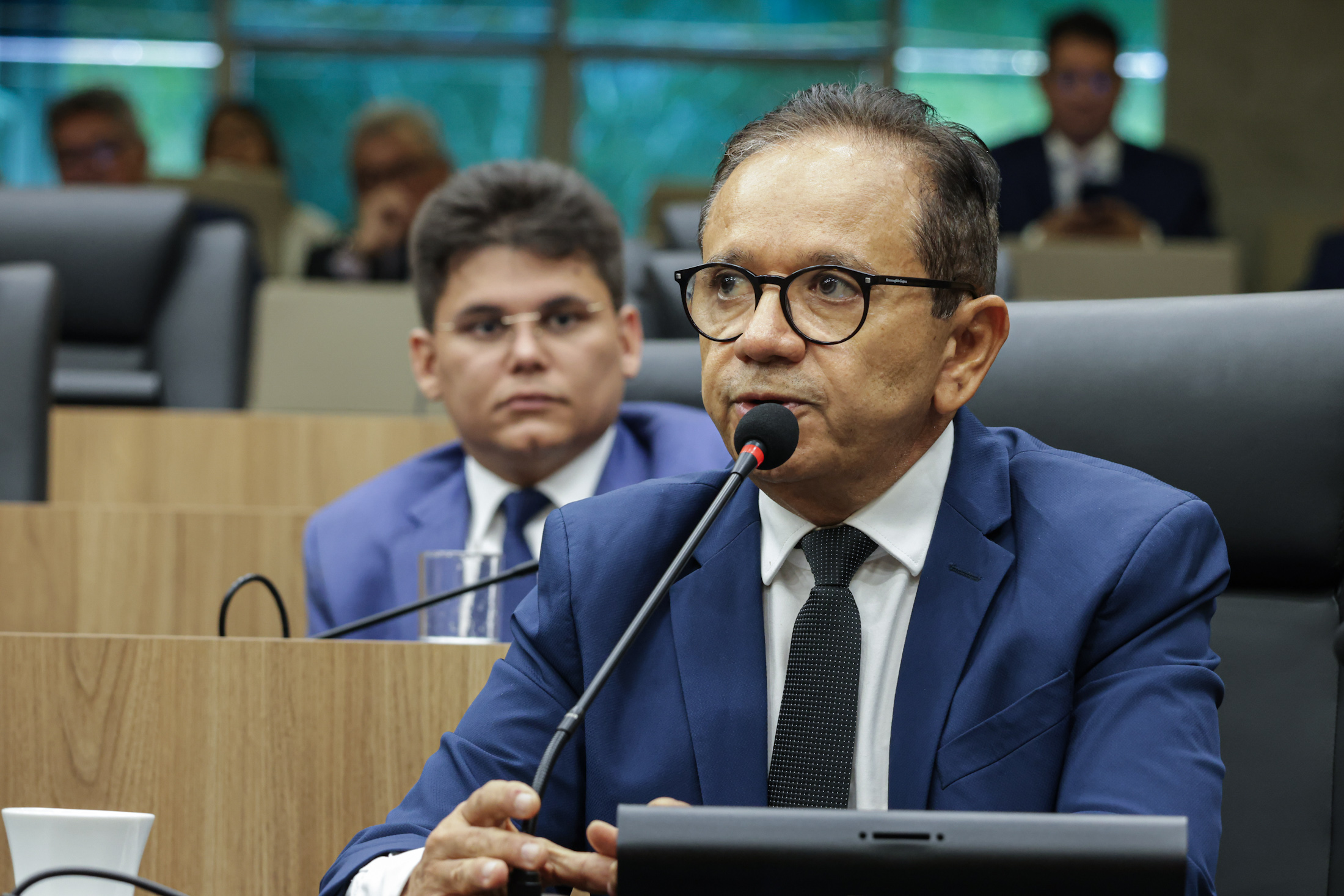 Deputados lamentam e pedem medidas duras pelo assassinato de vereador de Parnaíba   