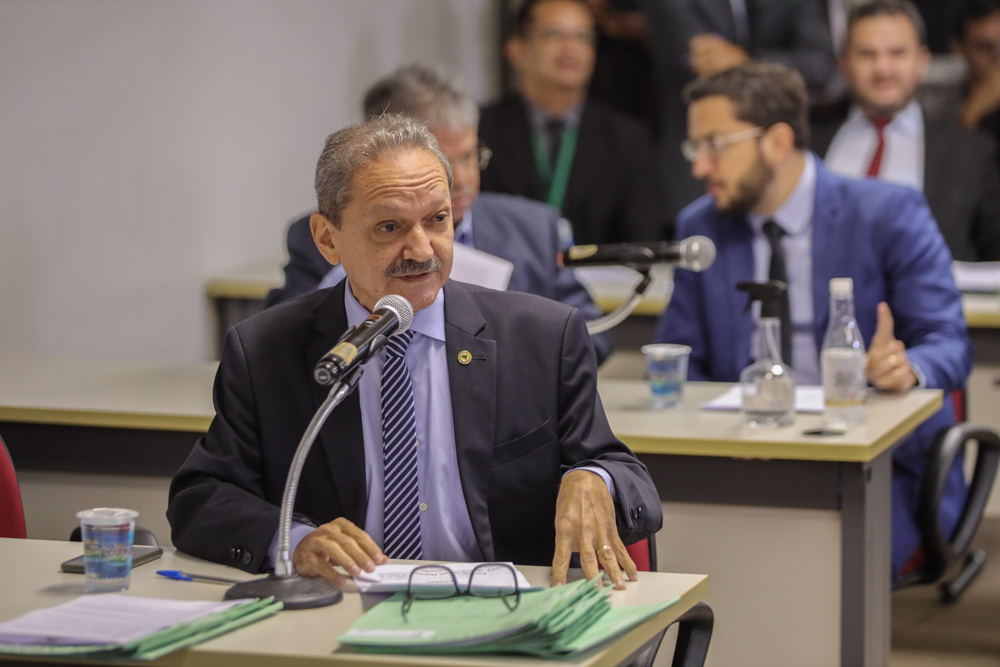 Deputados pedem vista a projetos do Governo para Tecnologia e Segurança