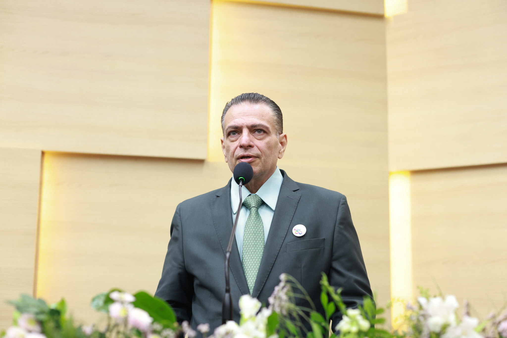 Deputados rebatem críticas religiosas feitas por atriz