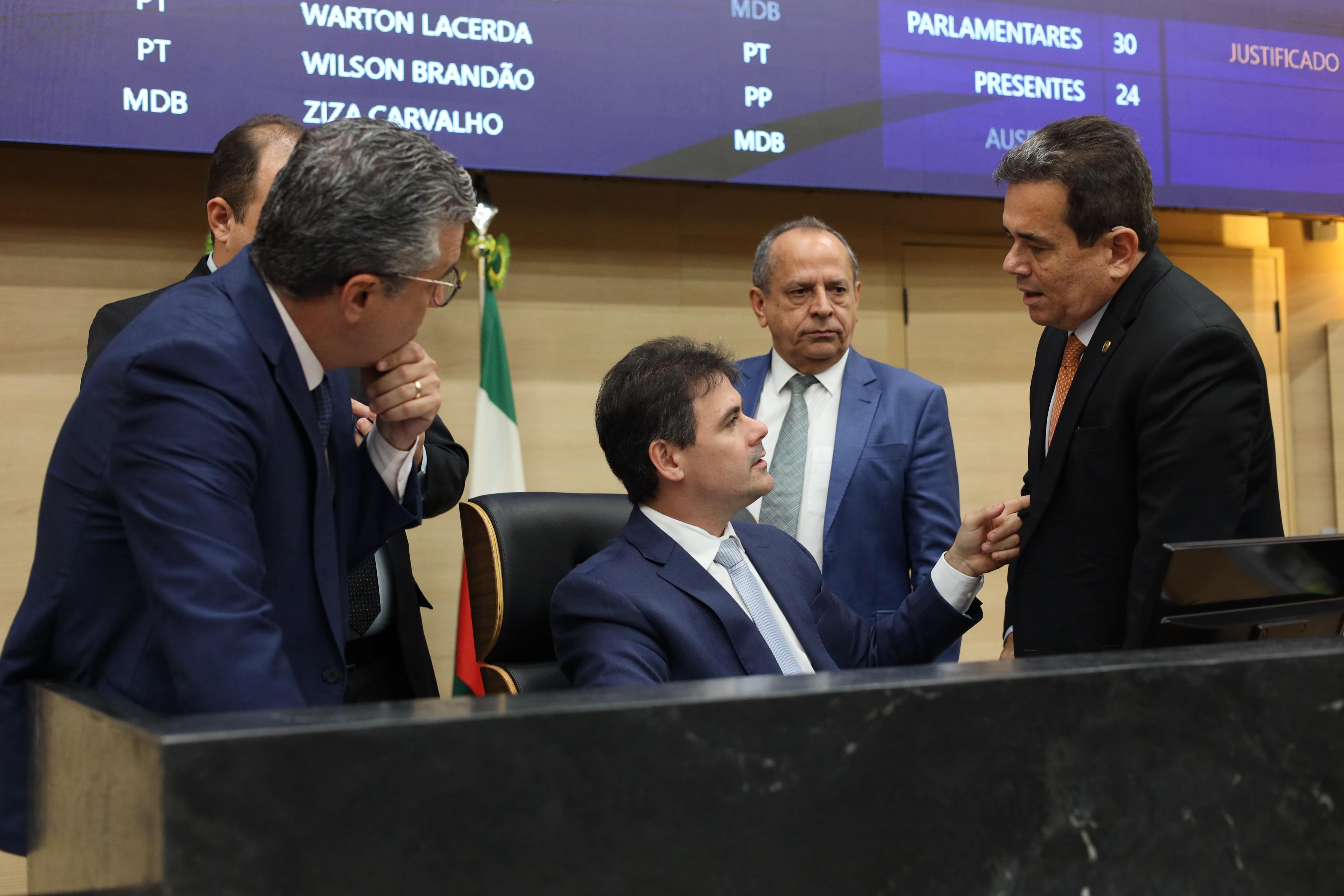 Deputados repercutem sucesso da sessão solene em Oeiras