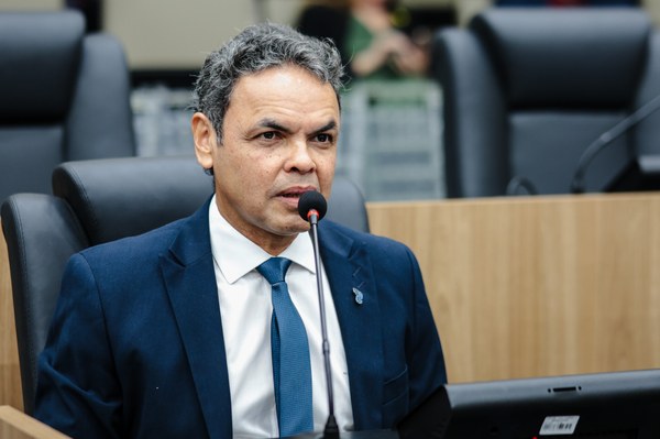 Dr. Gil Carlos comemora inauguração de ponte que liga Piauí e Maranhão   