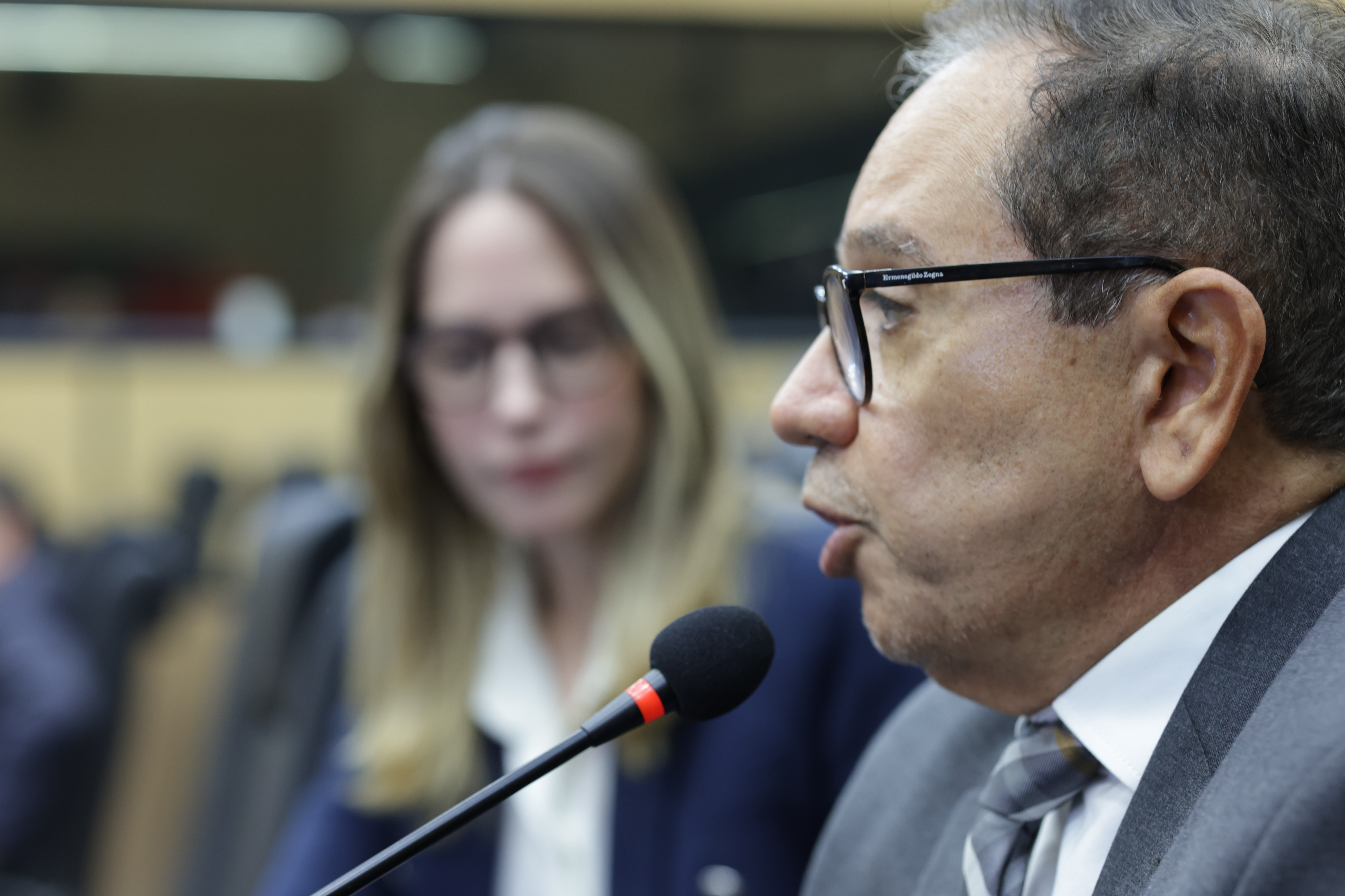 Dr. Hélio pede urgência na aprovação de projetos contra conteúdos nocivos e fake news