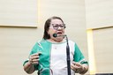Emmpregados domésticos: dificuldades de barreiras são abordados em sessão solene