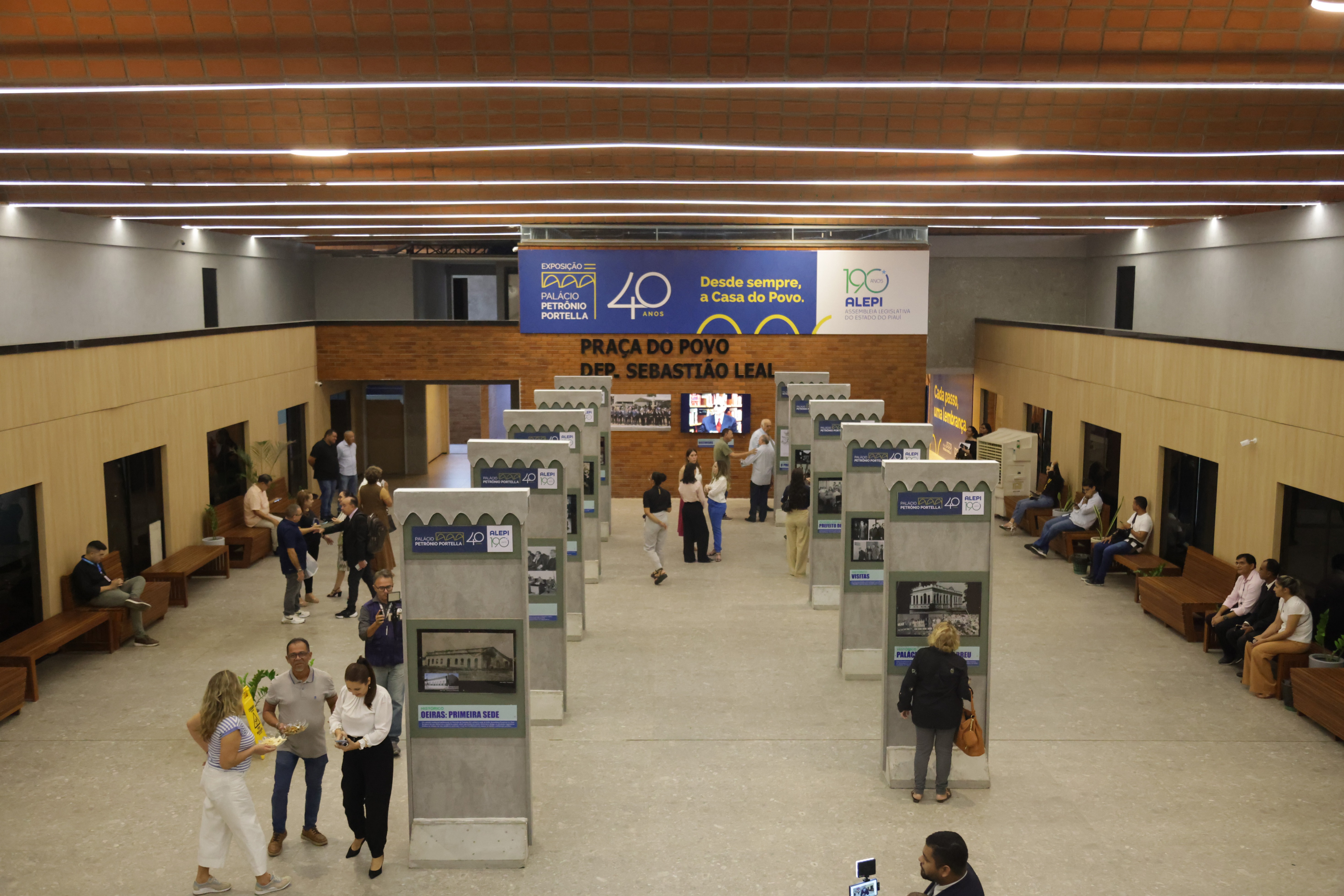 Exposição fotográfica homenageia os 40 anos do Palácio Petrônio Portella
