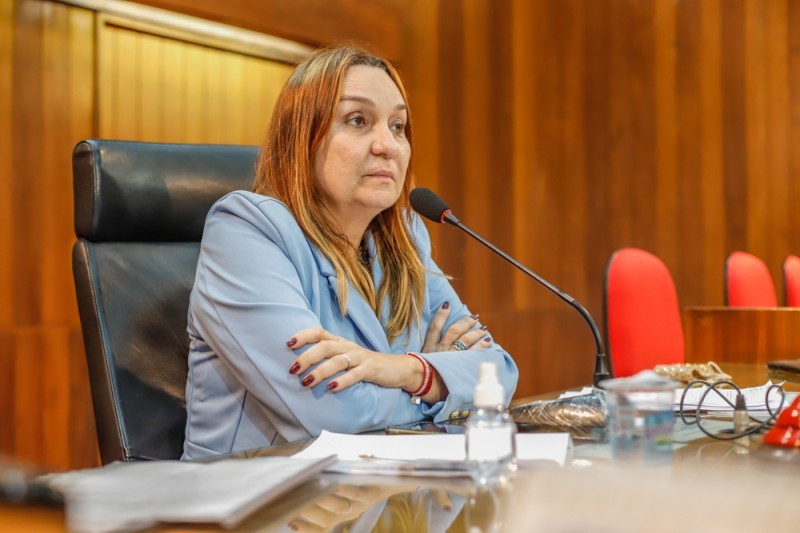 Flora Izabel pede a sinalização da rodovia que dá acesso a Barra Grande