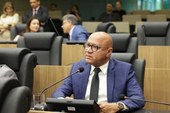 Franzé Silva apresenta denúncia de 65 mães autistas contra plano de saúde