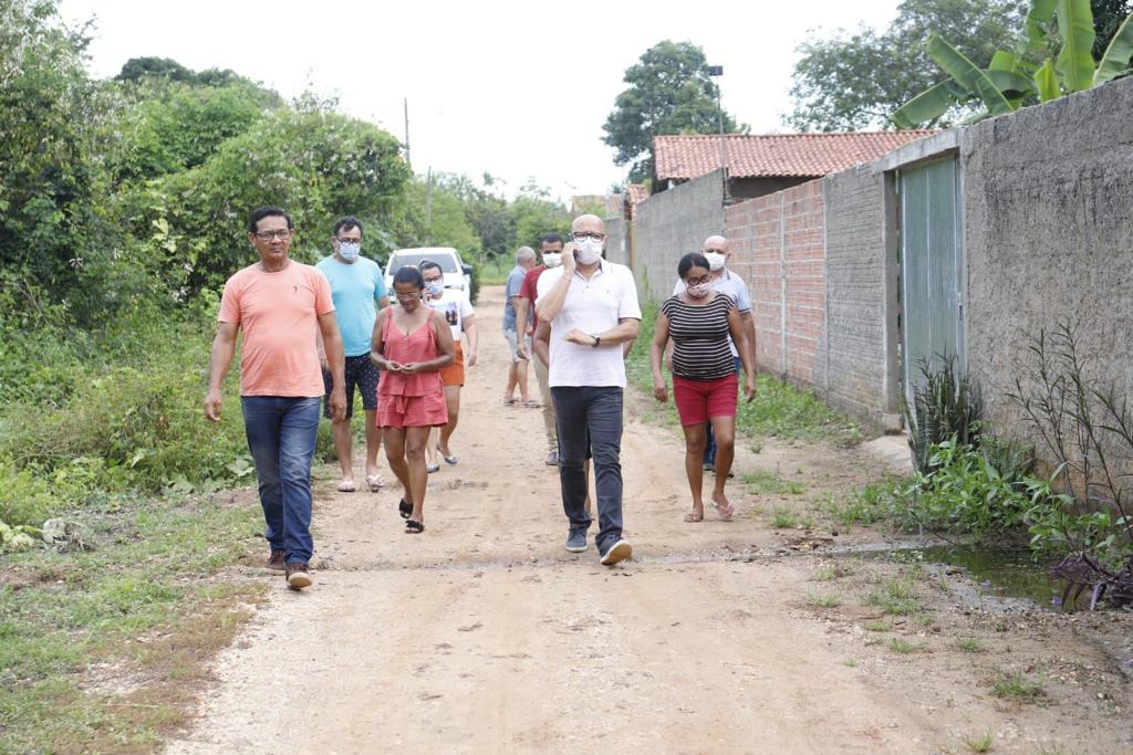  Franzé Silva articula operação tapa-buraco na zona rural de Teresina