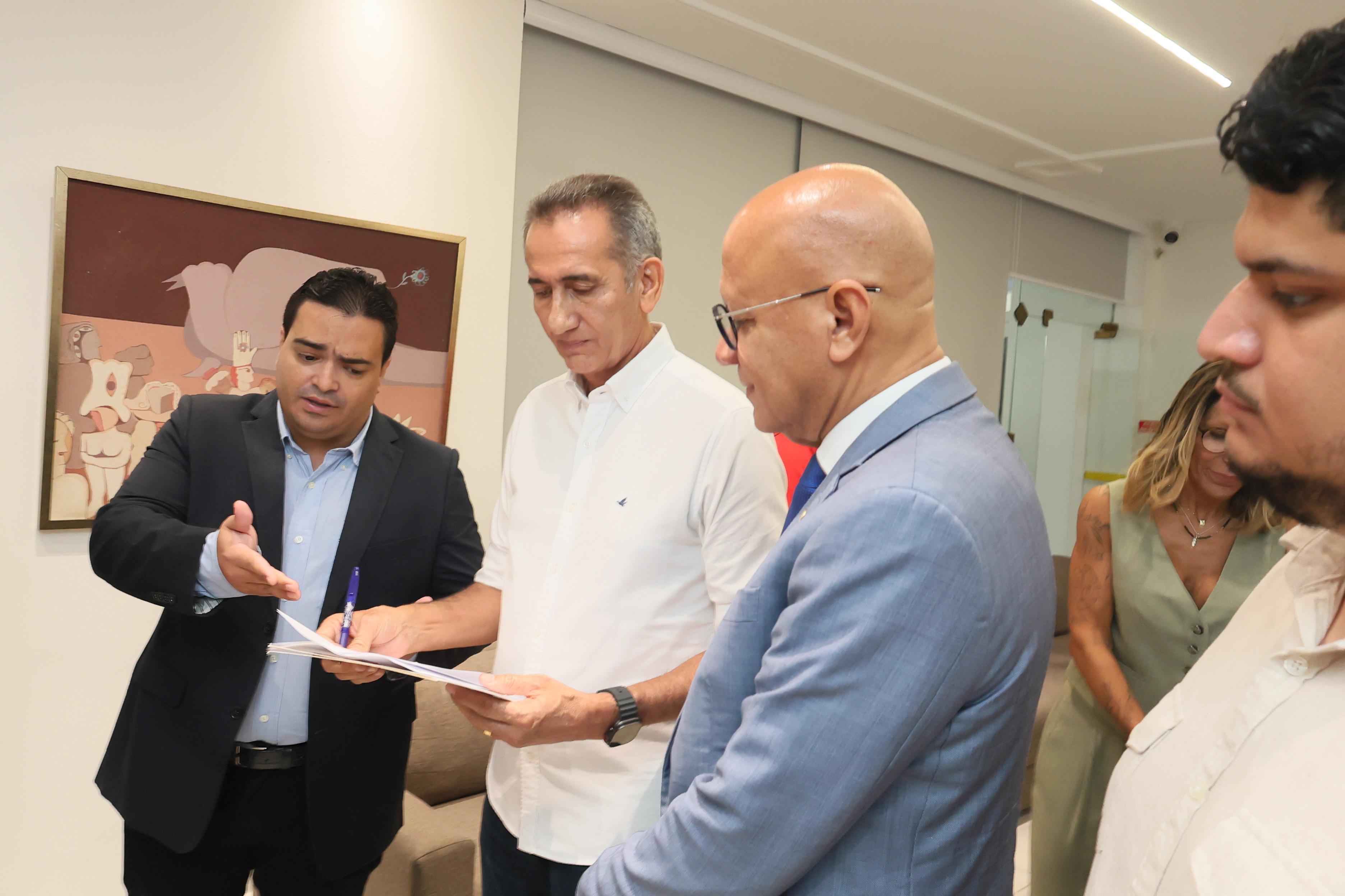 Franzé solicita recursos a ministro para projeto da transposição do Rio São Francisco para o Piauí