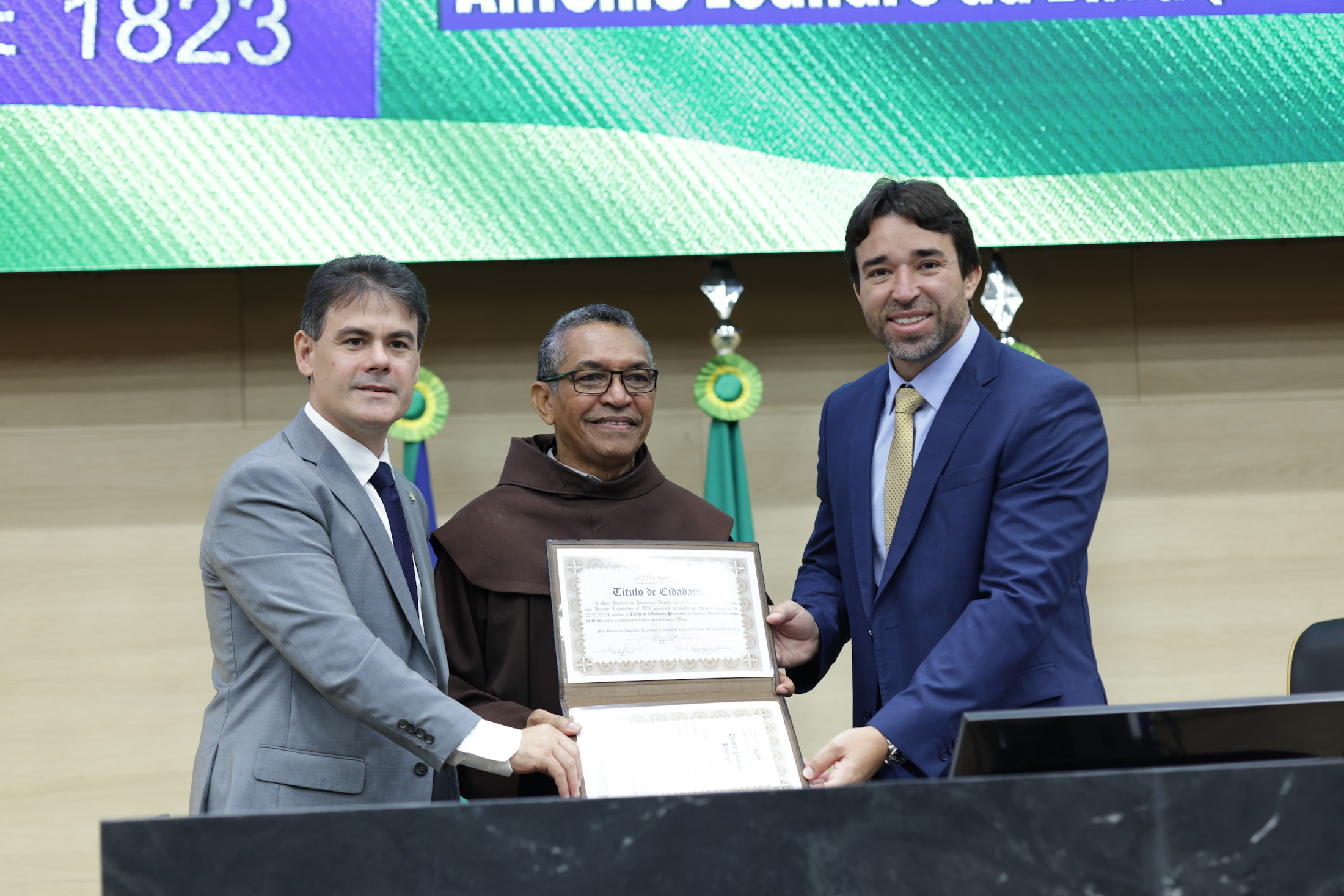 Frei Leandro recebe Título de Cidadania Piauiense